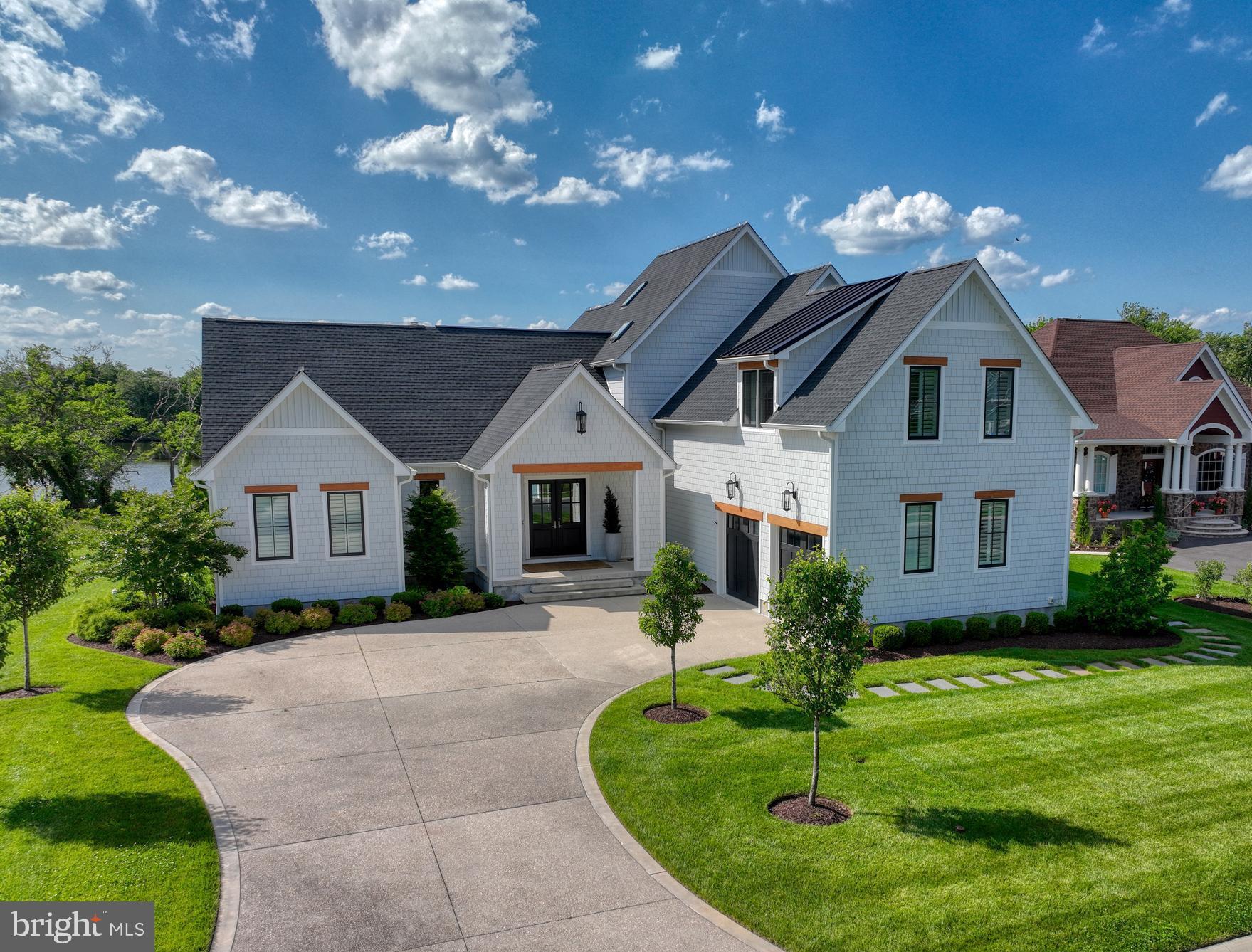 SHOWFIELD - Residential