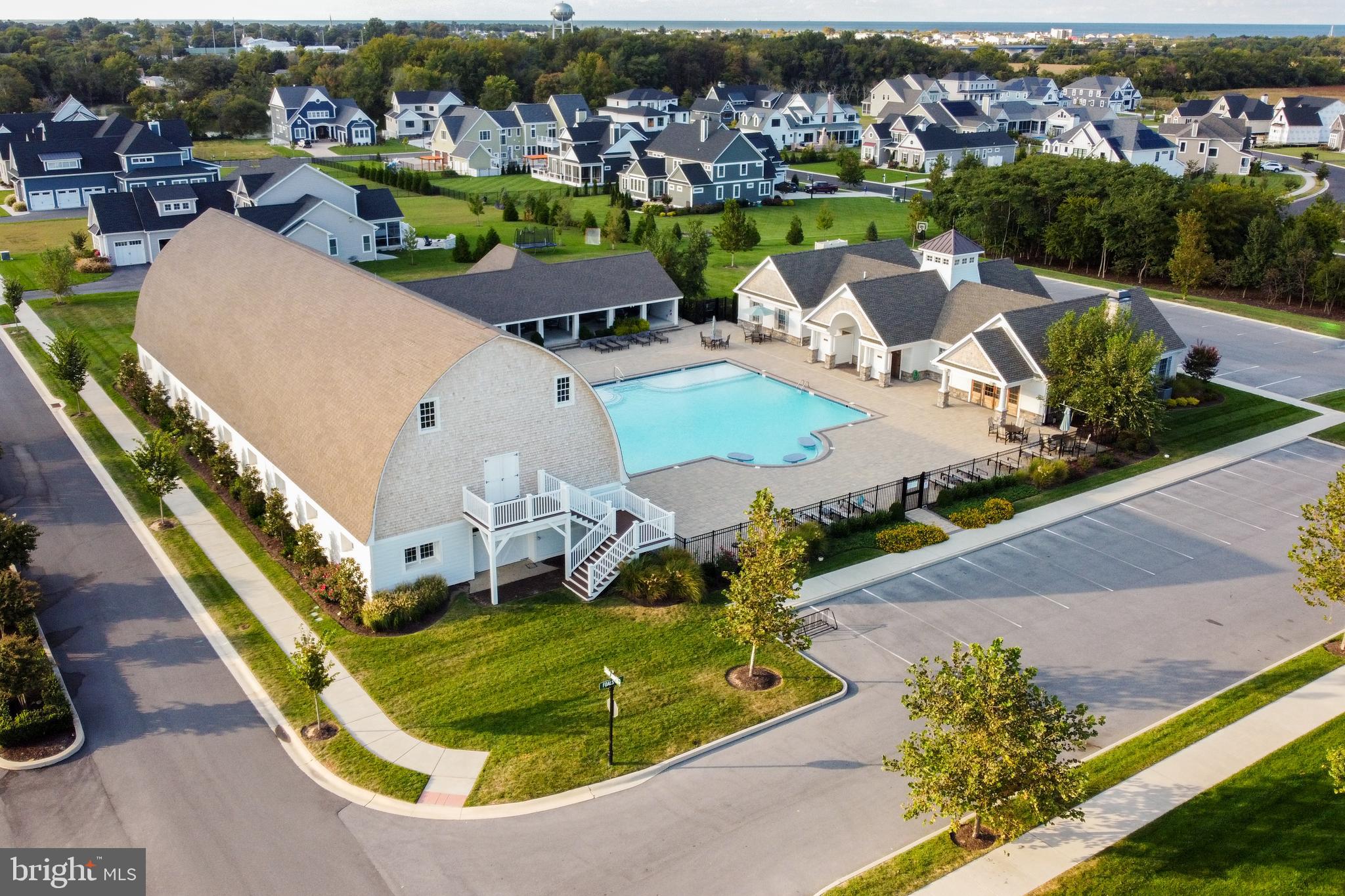 SHOWFIELD - Residential