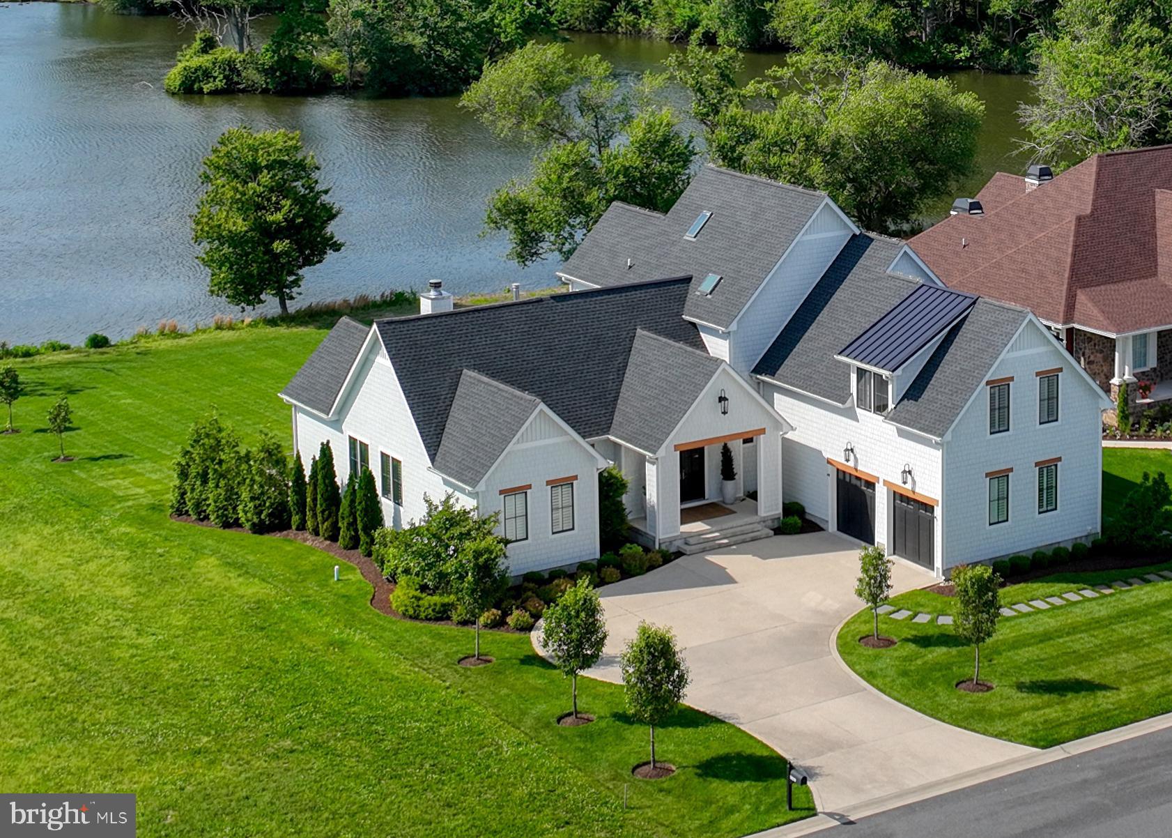 SHOWFIELD - Residential