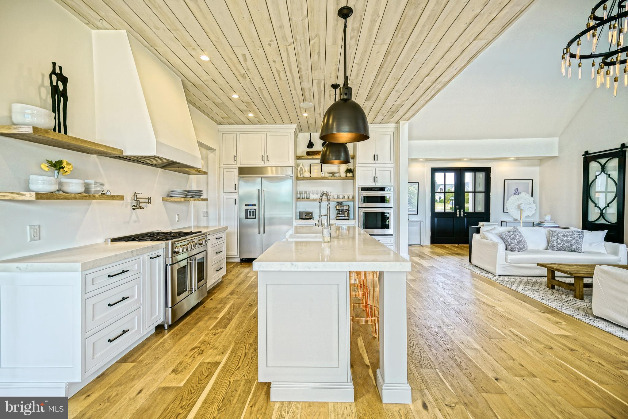 SHOWFIELD - Residential