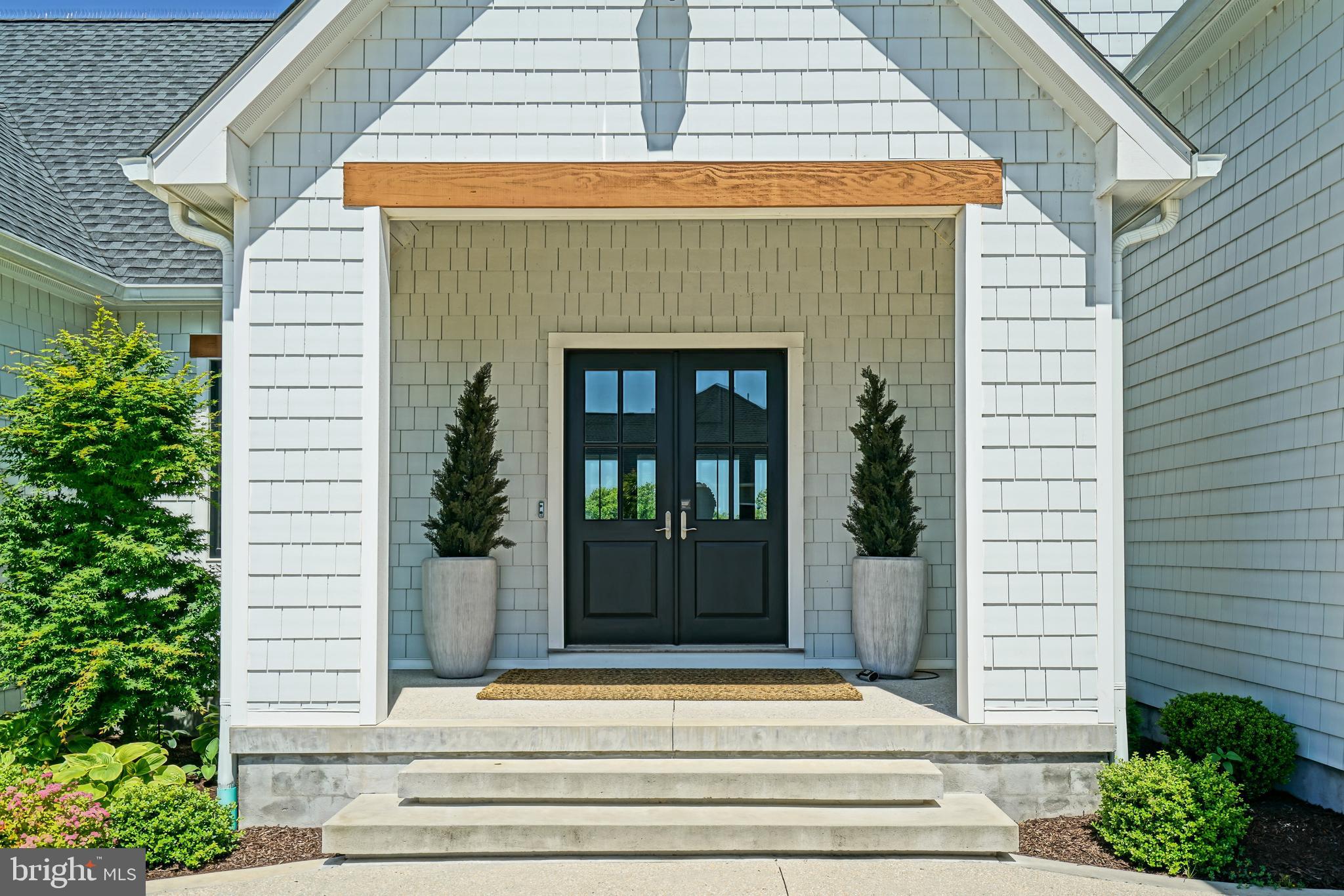 SHOWFIELD - Residential