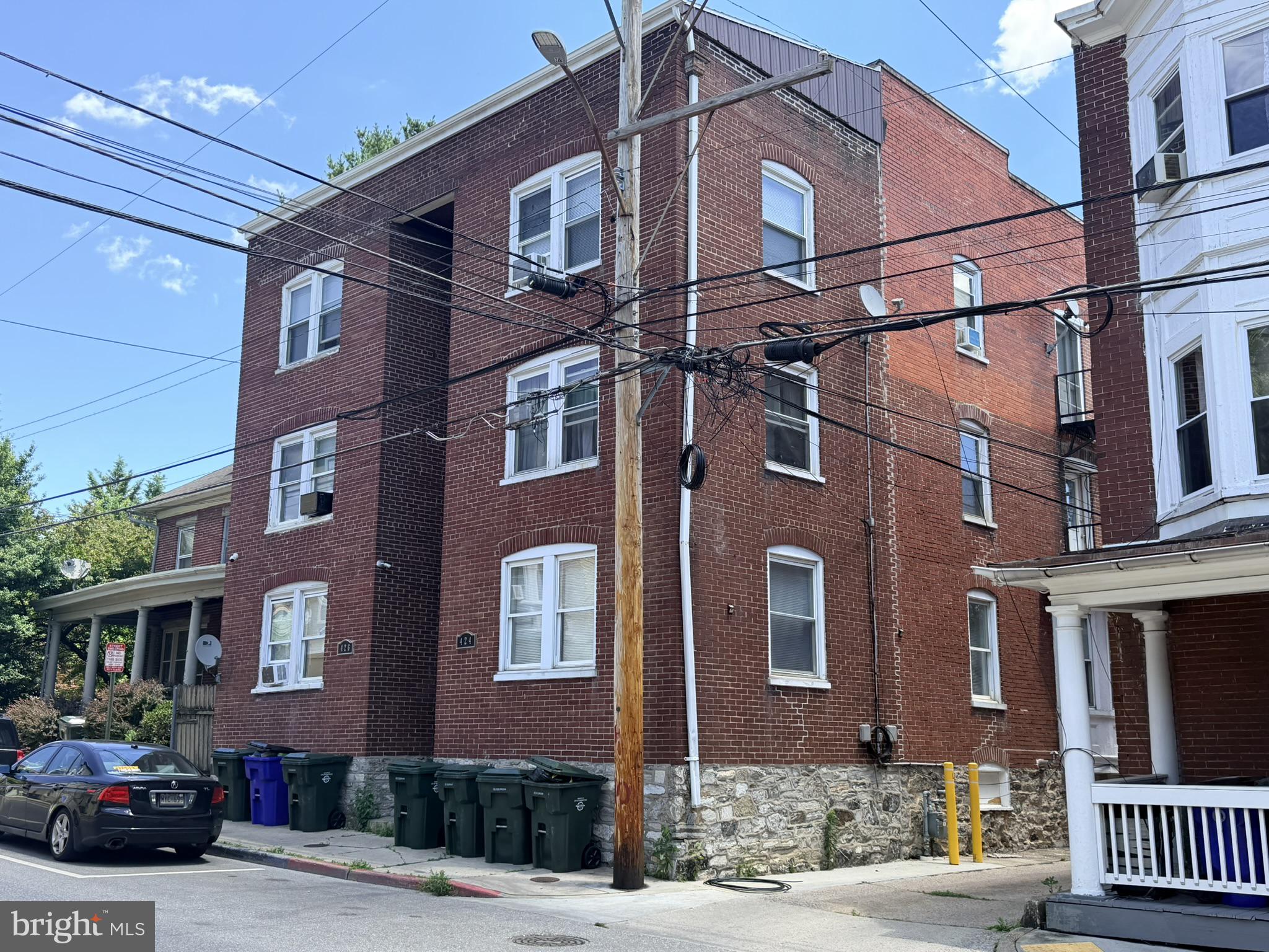 426 N LOCUST STREET