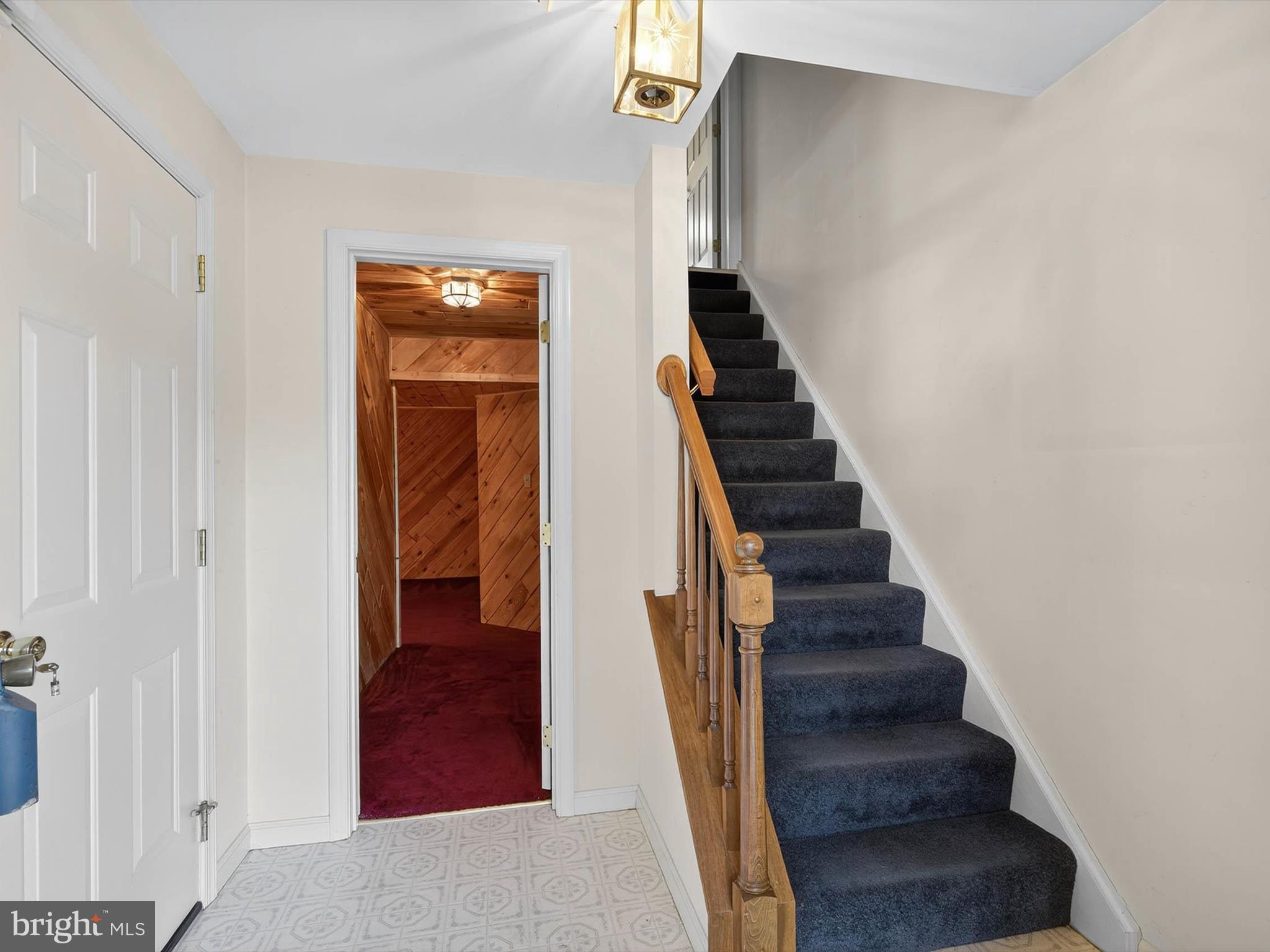 427 CROSSWINDS DRIVE