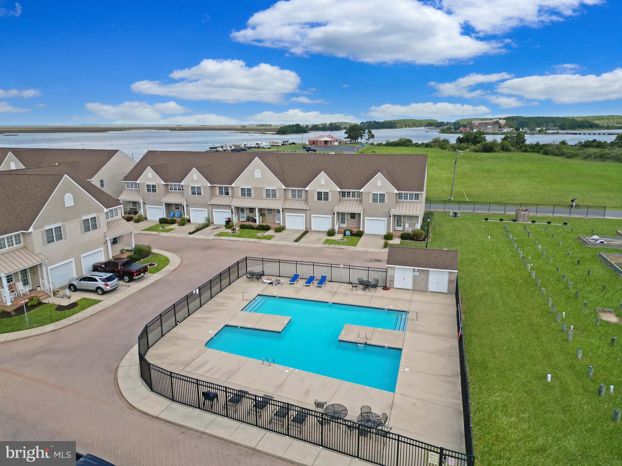 106 WATERS EDGE C 106C