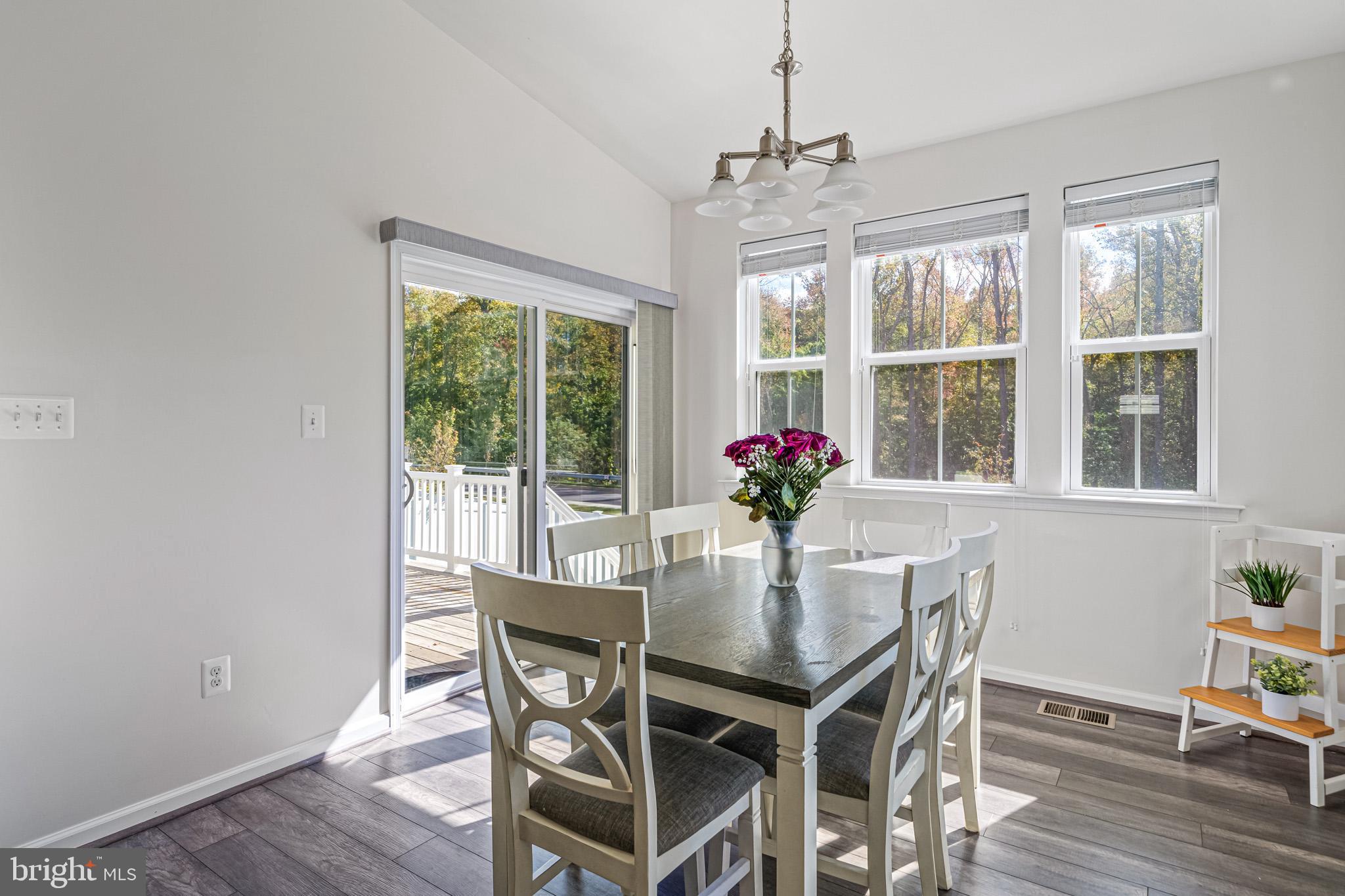 WINDSOR MANOR - Residential