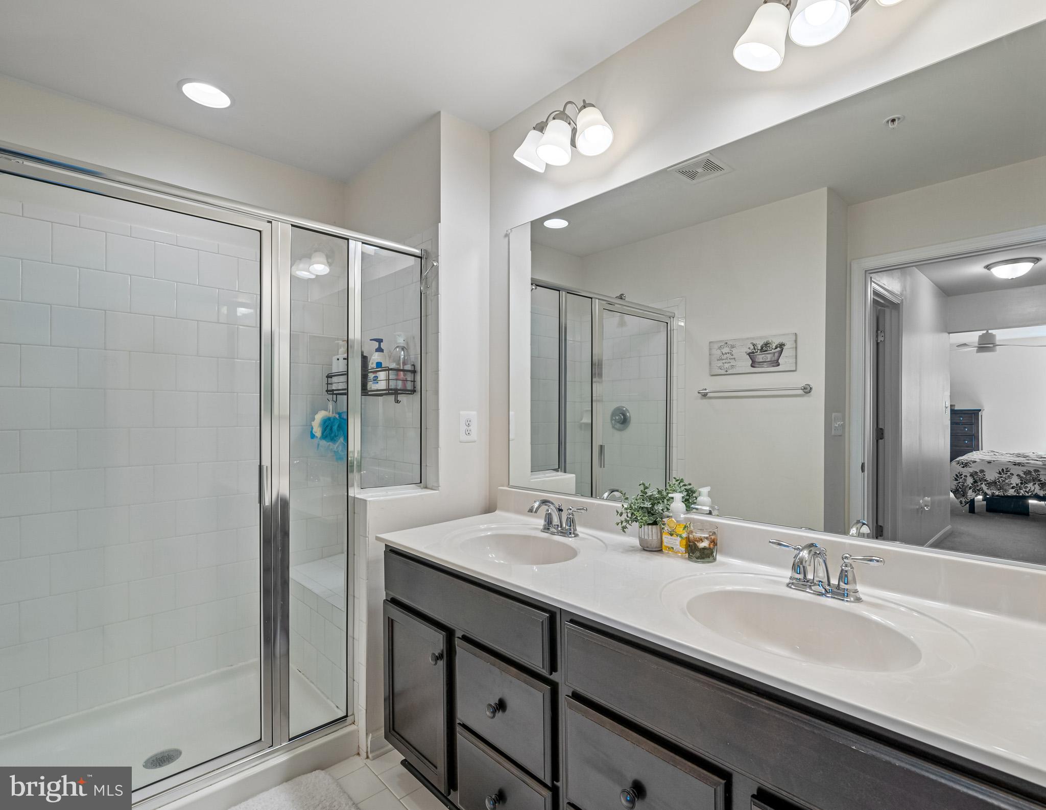 WINDSOR MANOR - Residential