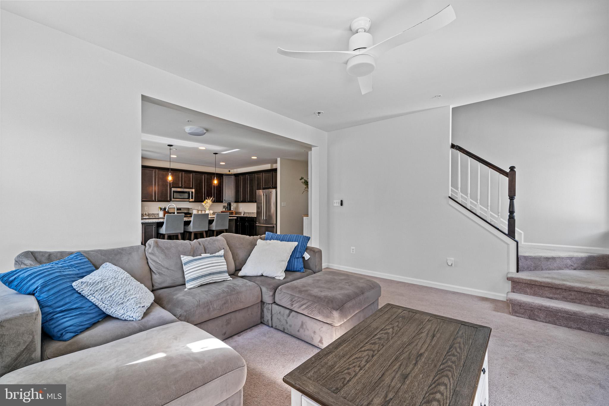 WINDSOR MANOR - Residential