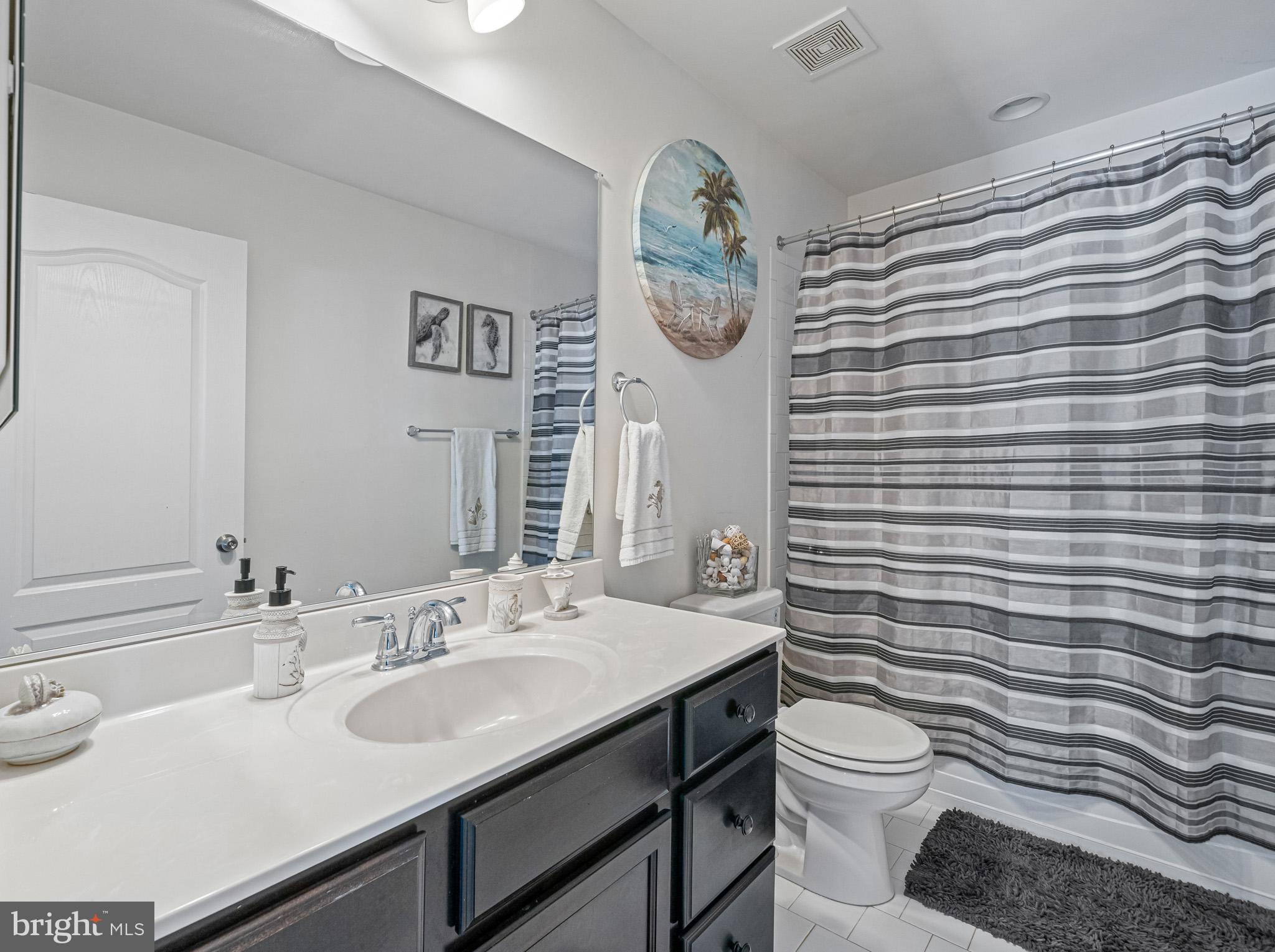 WINDSOR MANOR - Residential