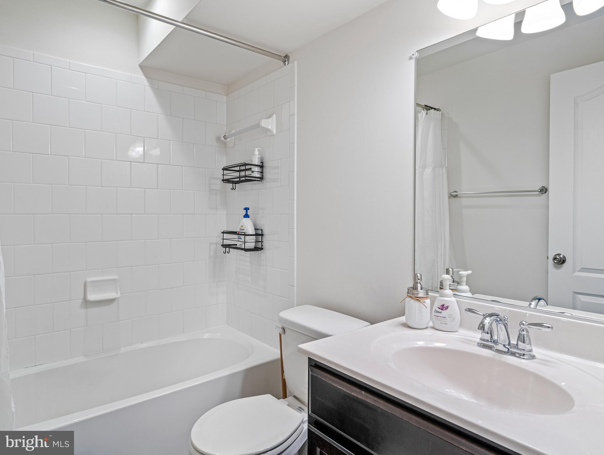 WINDSOR MANOR - Residential