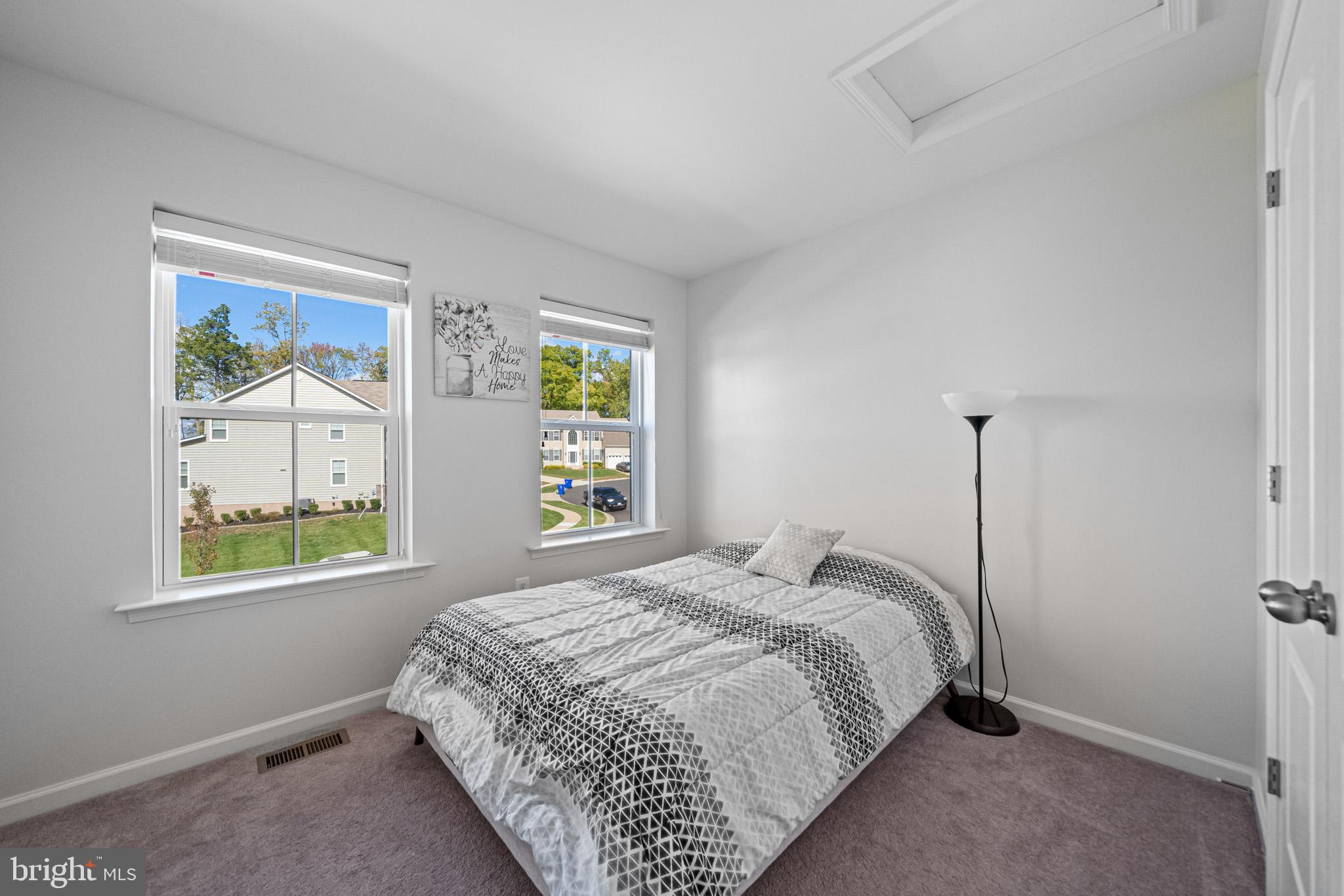 WINDSOR MANOR - Residential