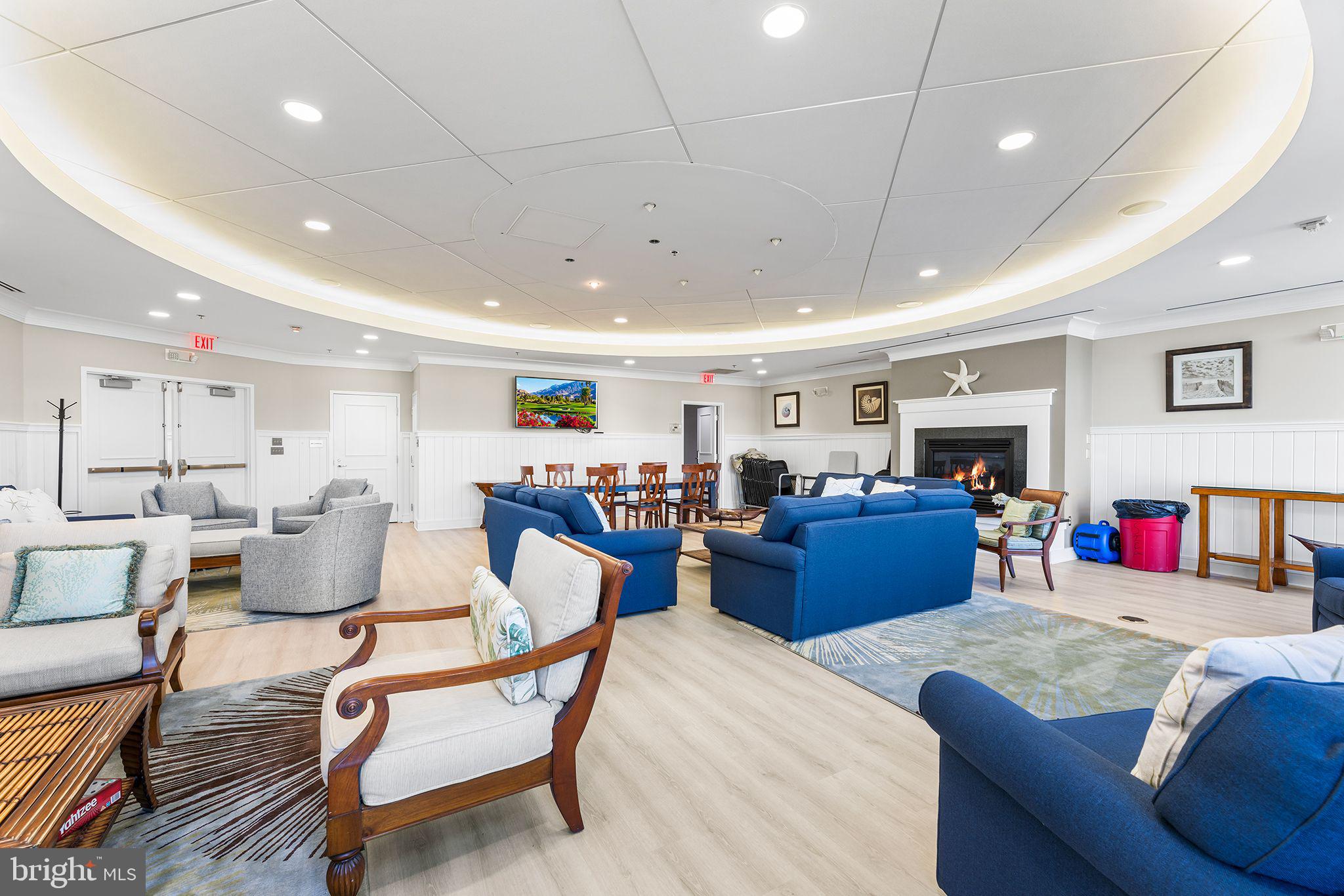 SUNSET ISLAND - Residential