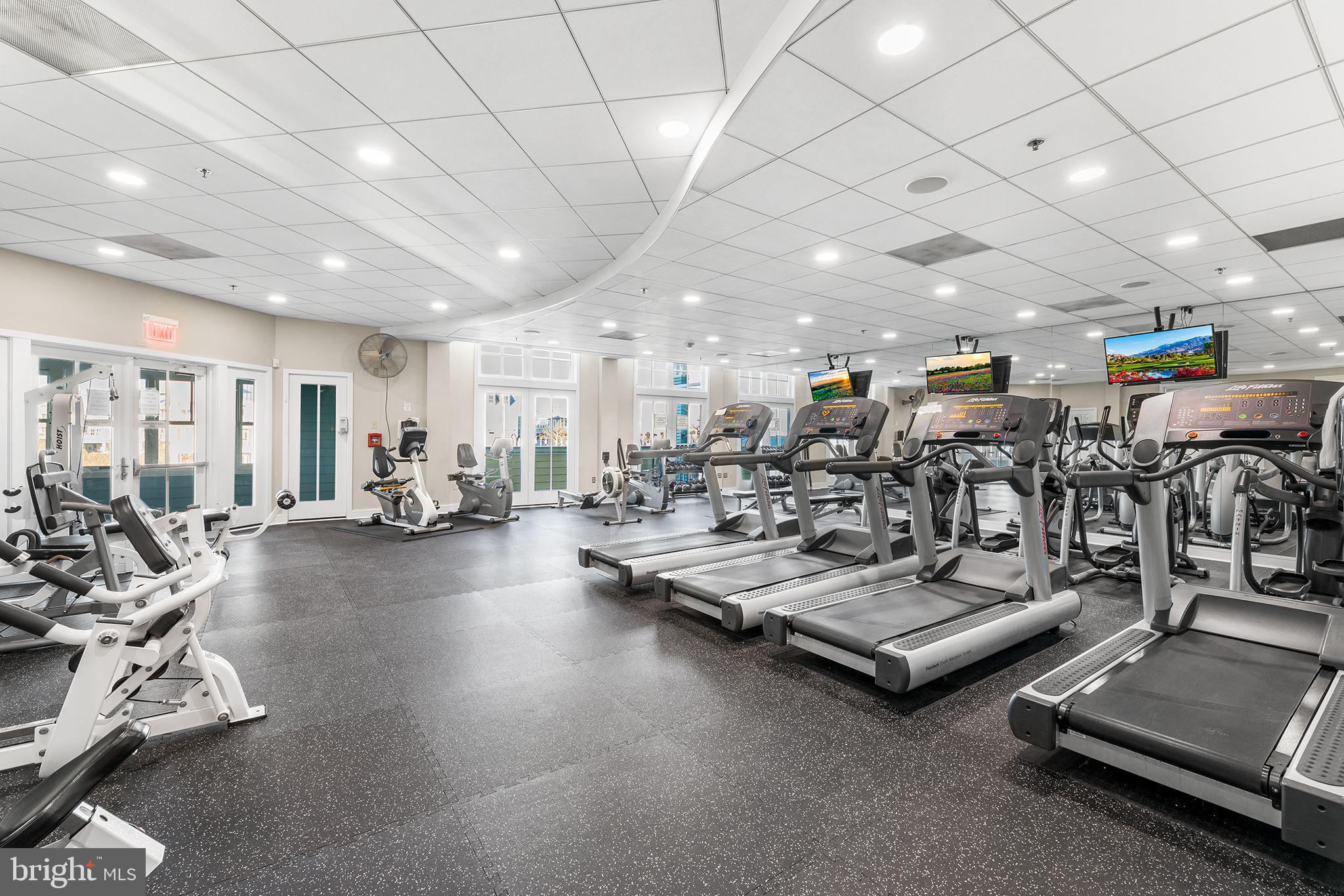 SUNSET ISLAND - Residential