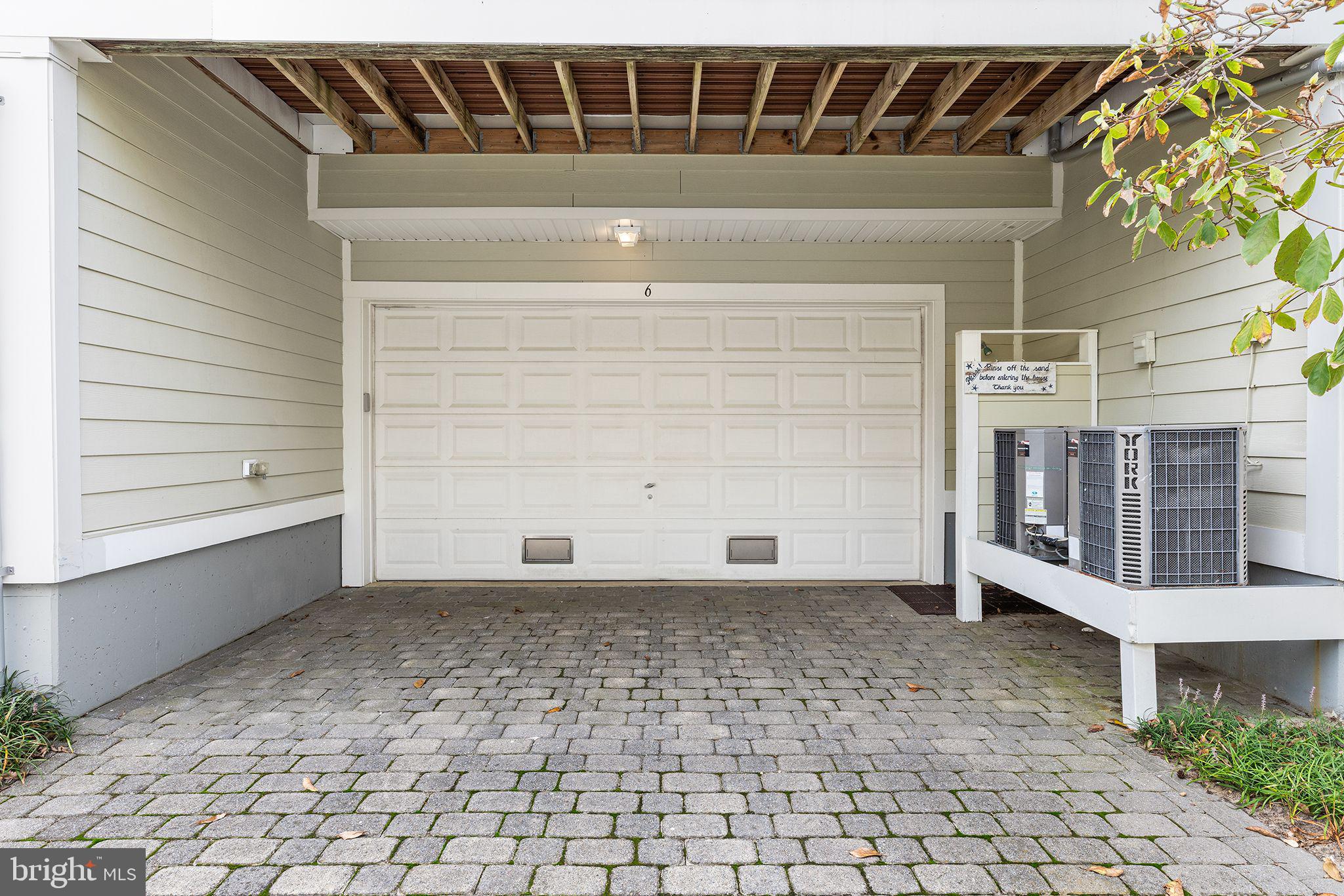 SUNSET ISLAND - Residential