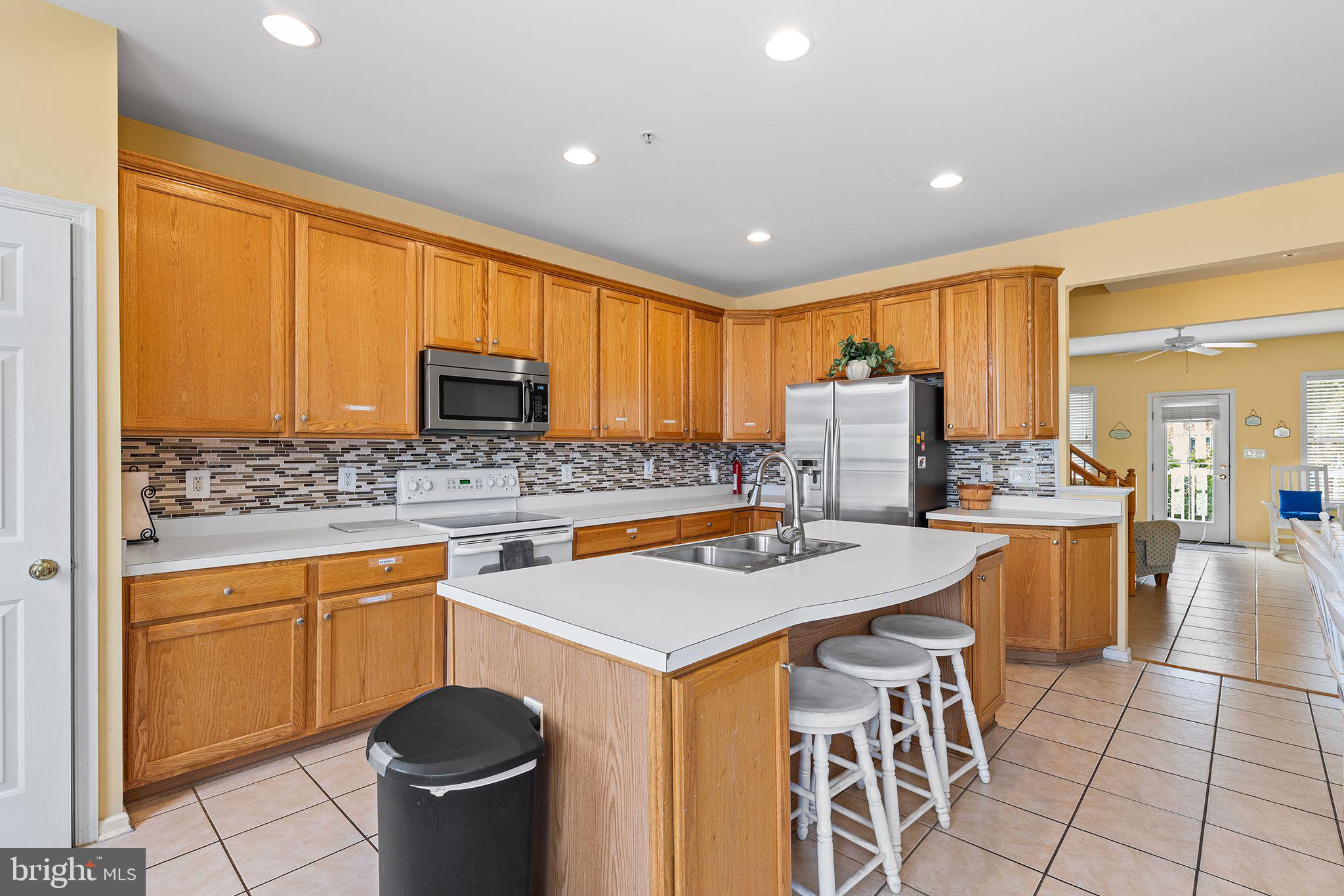 SUNSET ISLAND - Residential