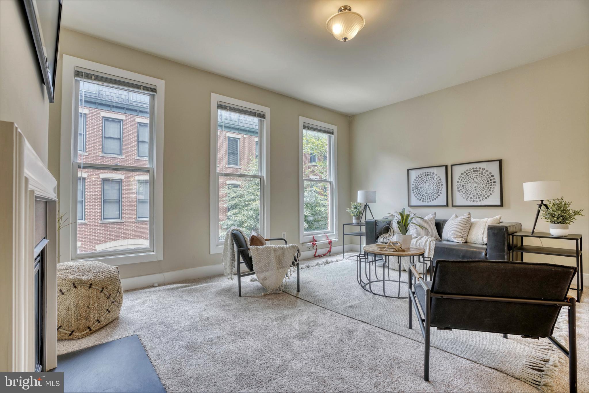 LOMBARD COURT - Residential