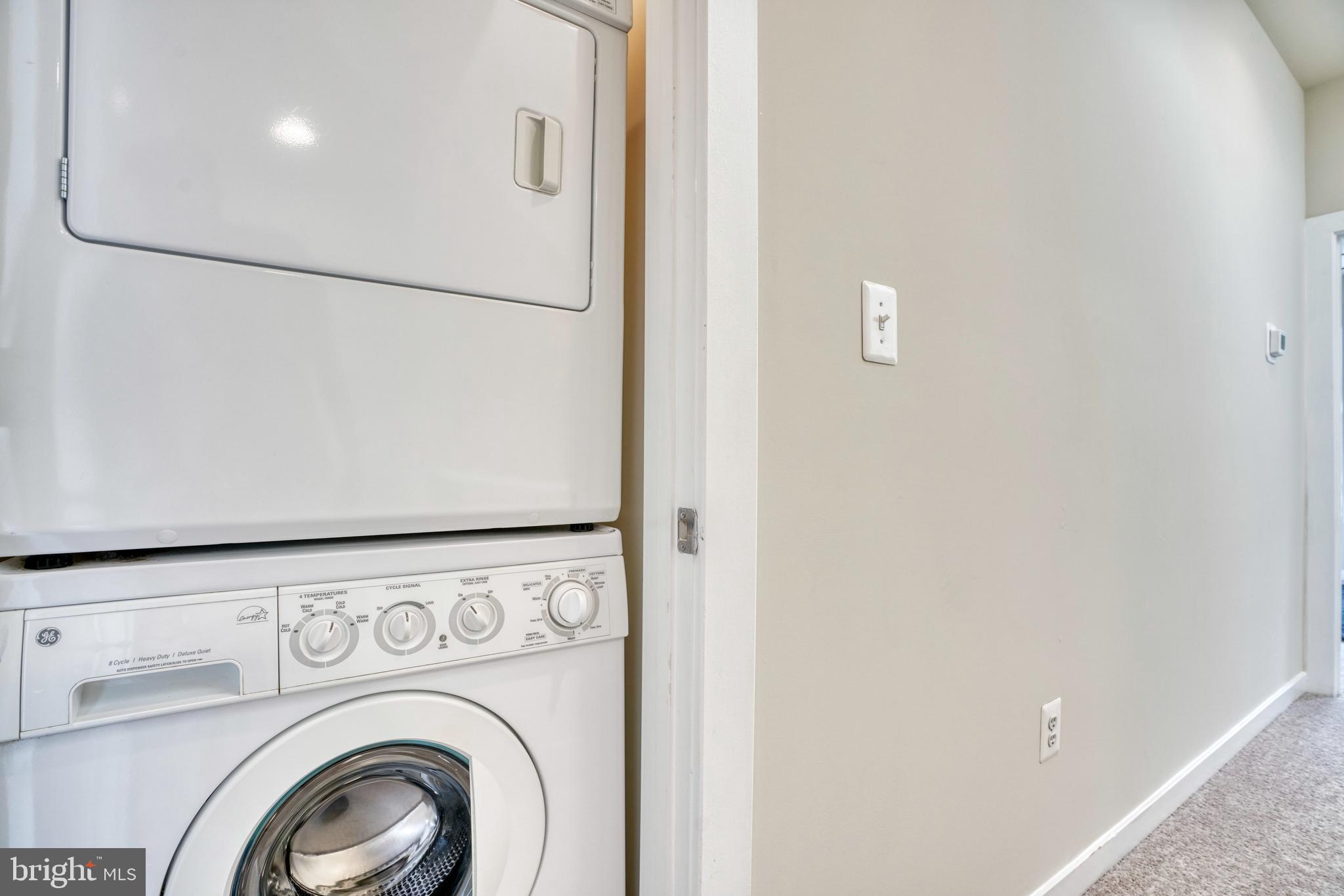 LOMBARD COURT - Residential