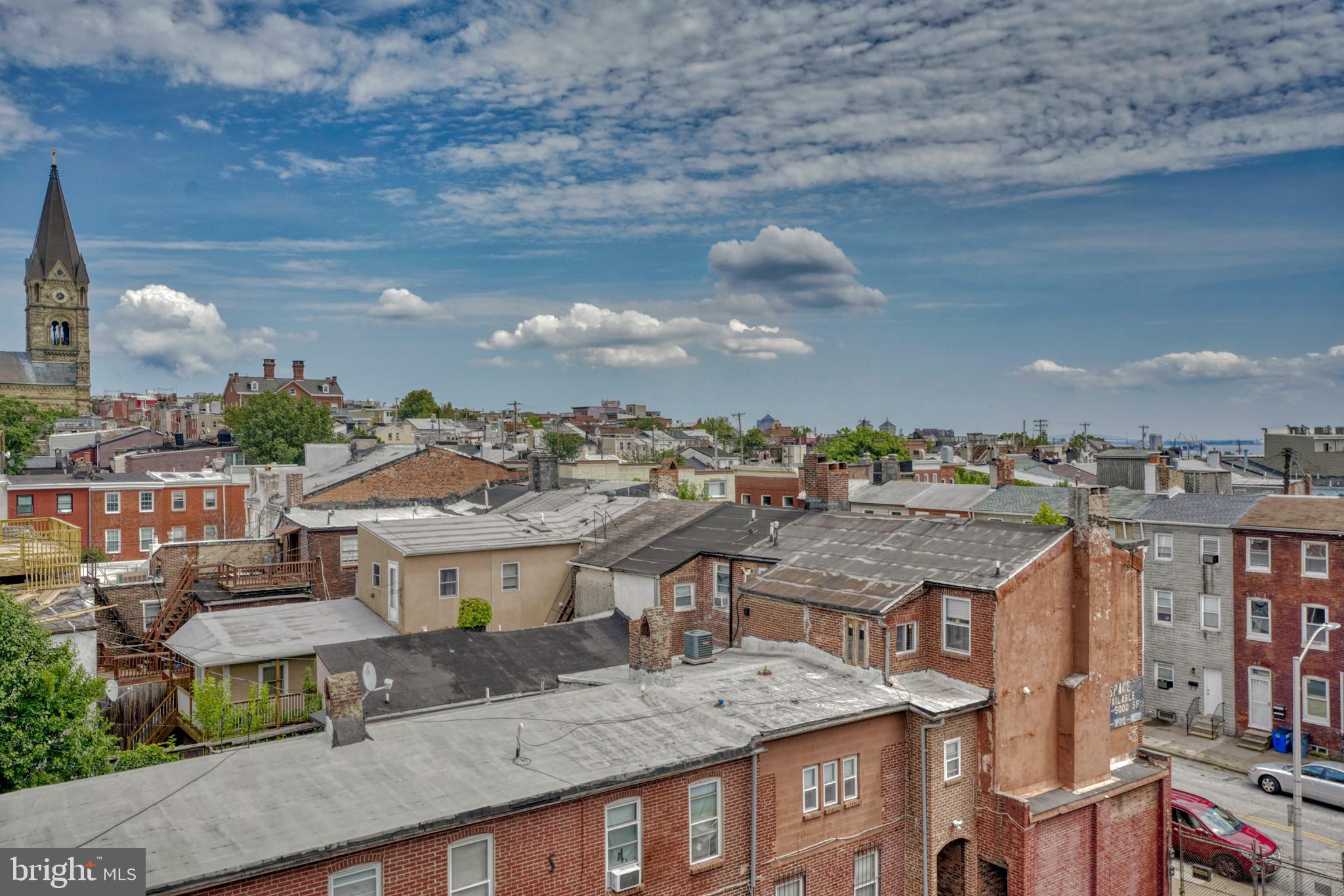 LOMBARD COURT - Residential