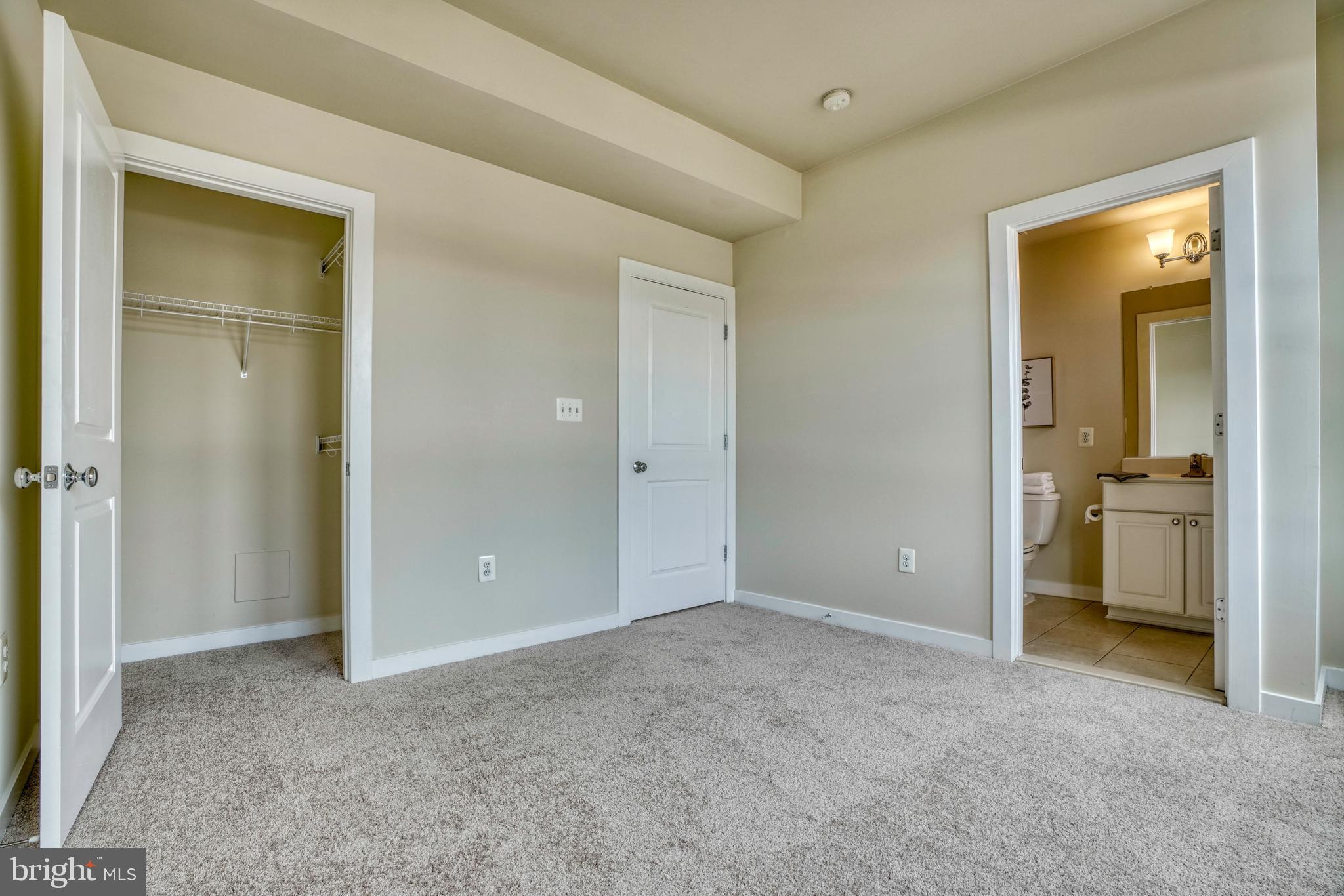 LOMBARD COURT - Residential