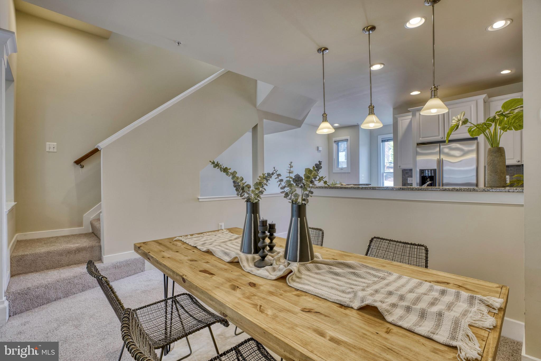 LOMBARD COURT - Residential