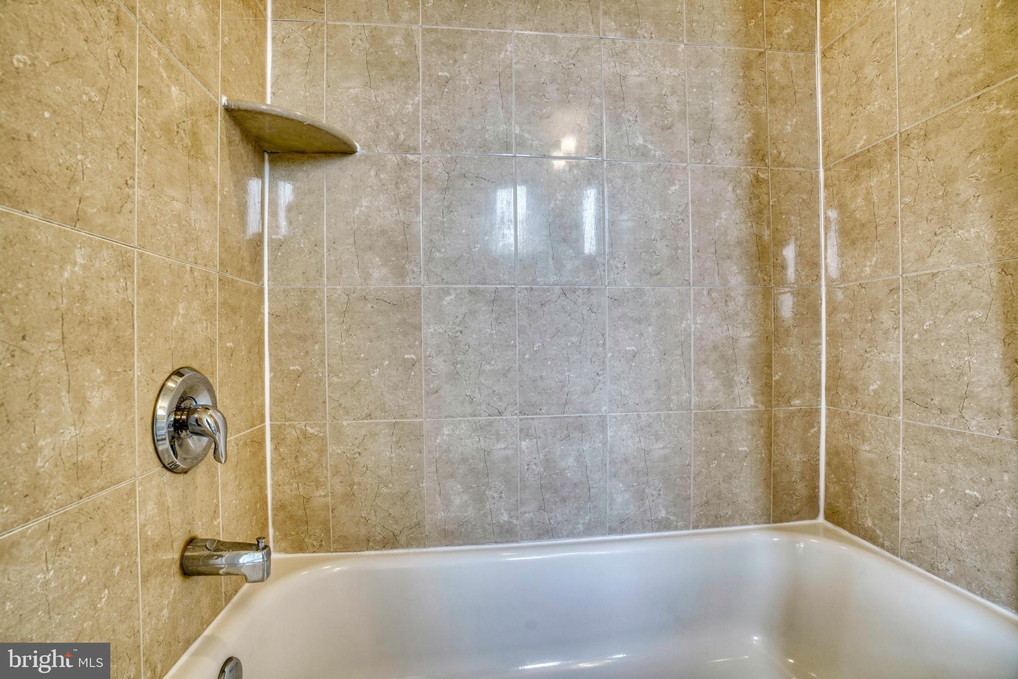 LOMBARD COURT - Residential