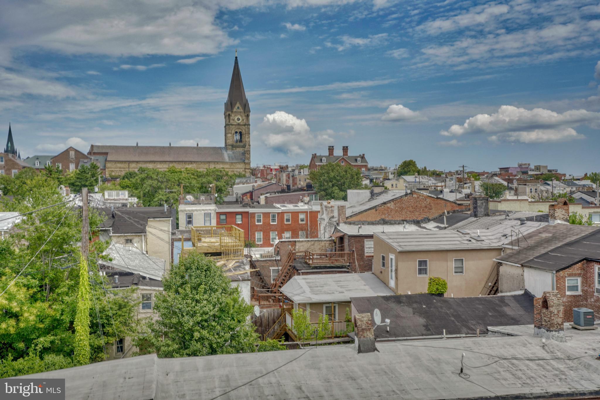 LOMBARD COURT - Residential