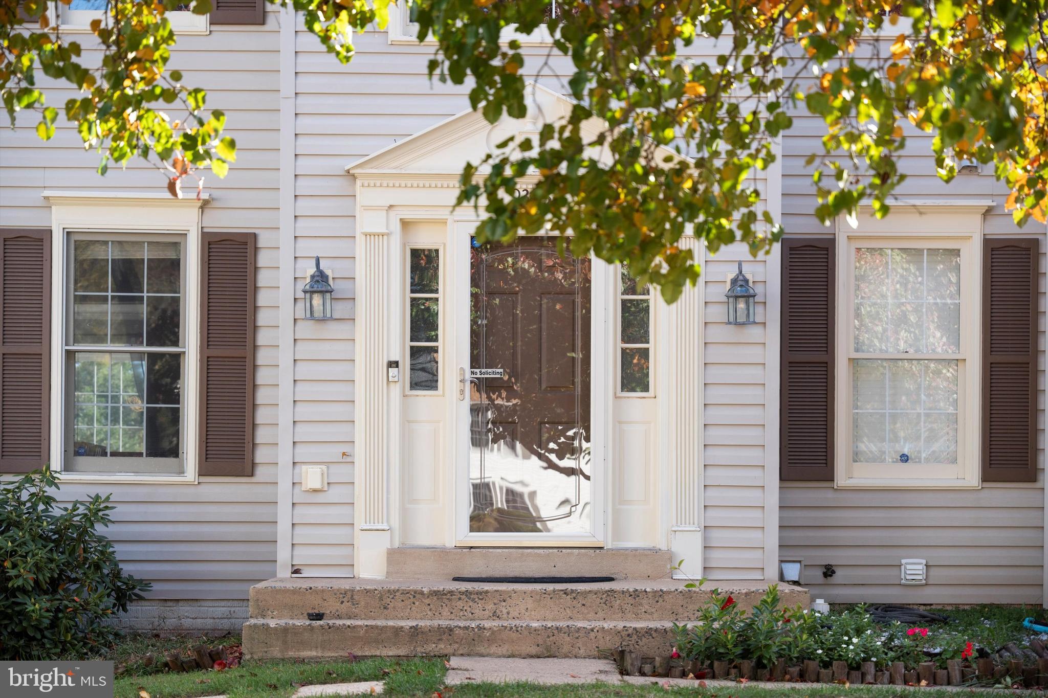 9353 RIVER CREST ROAD