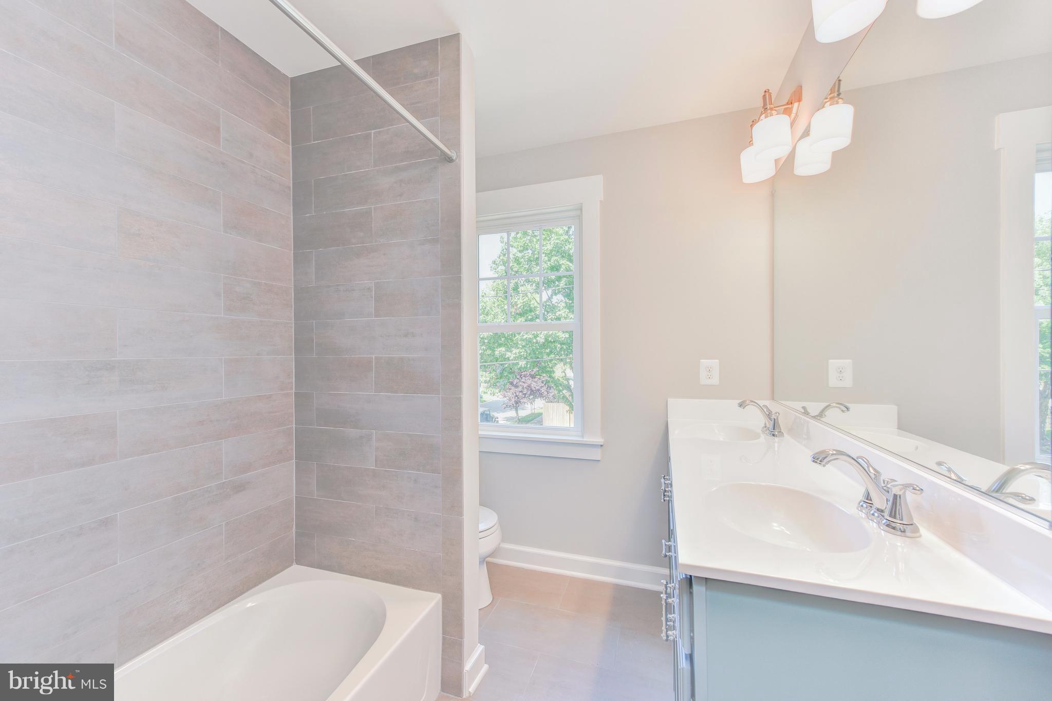 DEL RAY - Residential