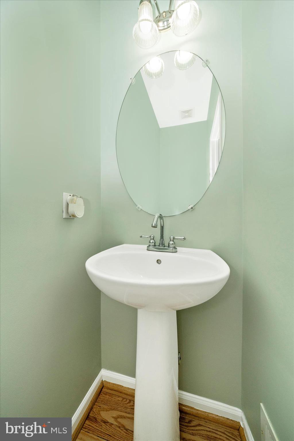 SENECA PARK NORTH - Residential Lease