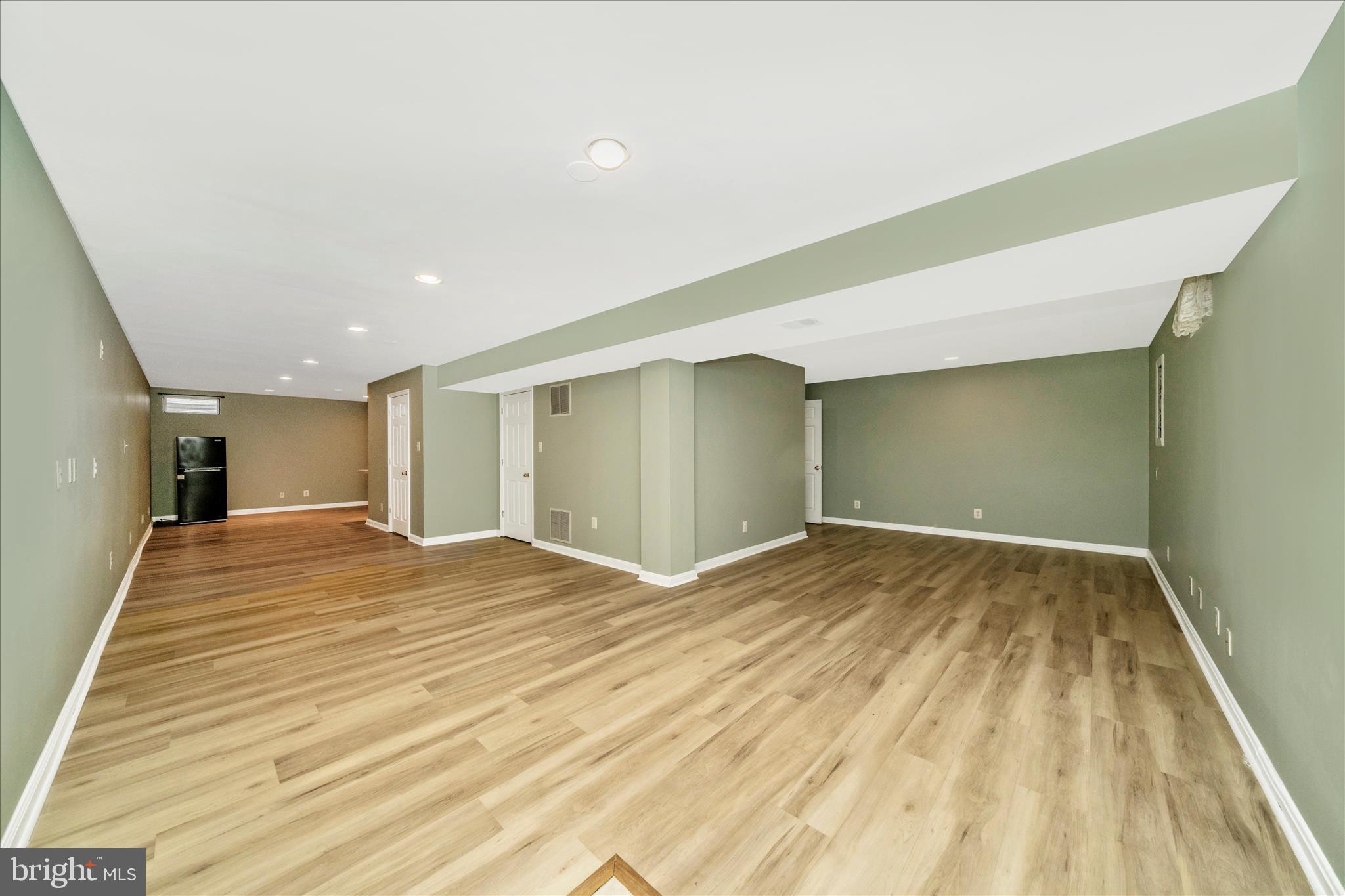 SENECA PARK NORTH - Residential Lease