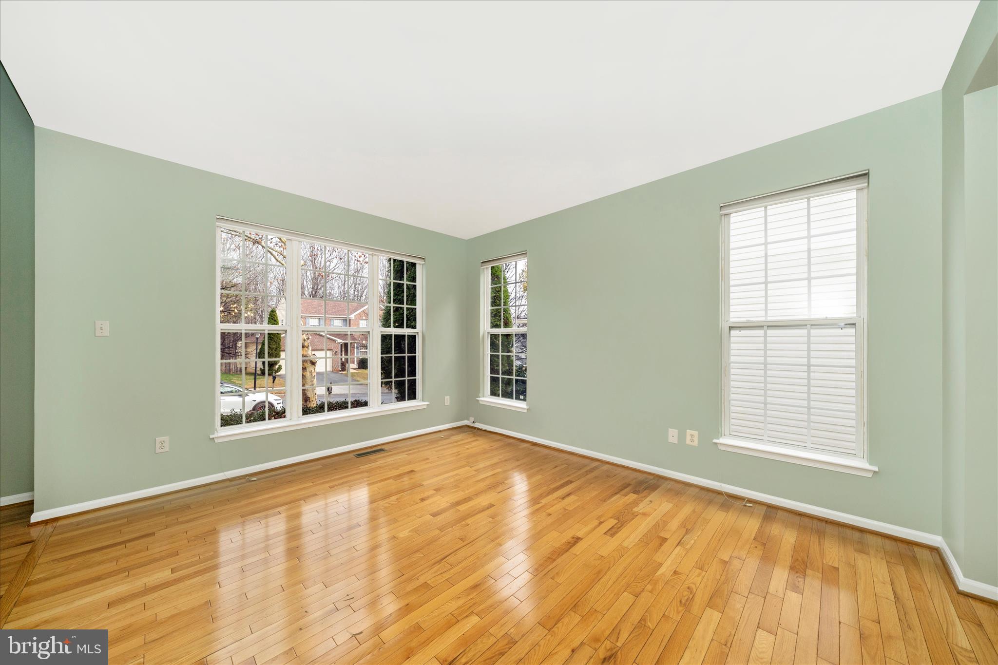 SENECA PARK NORTH - Residential Lease