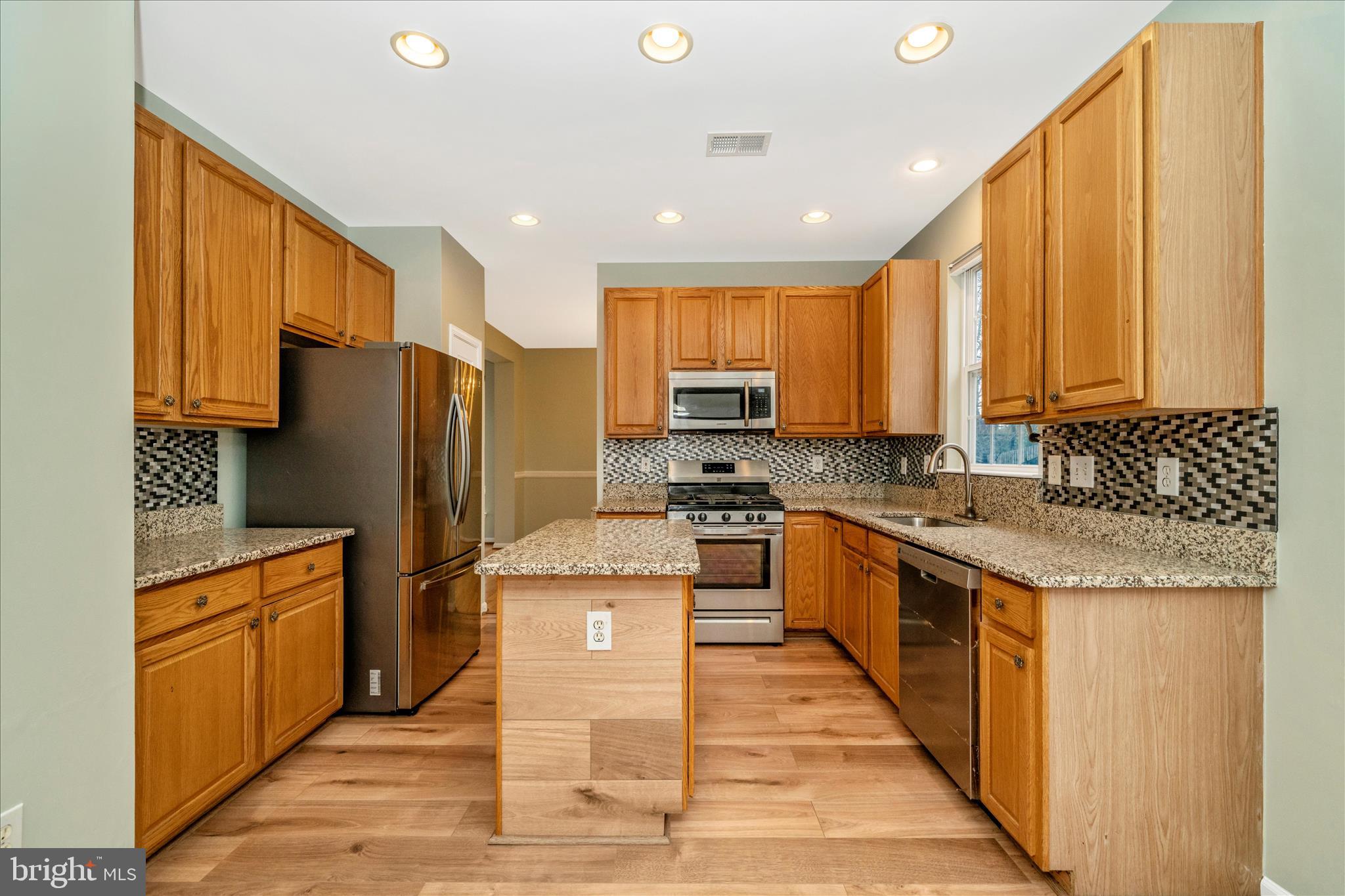 SENECA PARK NORTH - Residential Lease