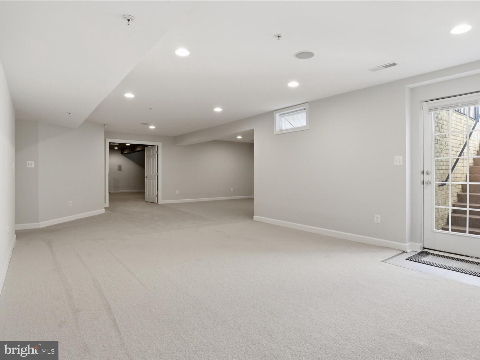 FAIRVIEW MANOR - Residential