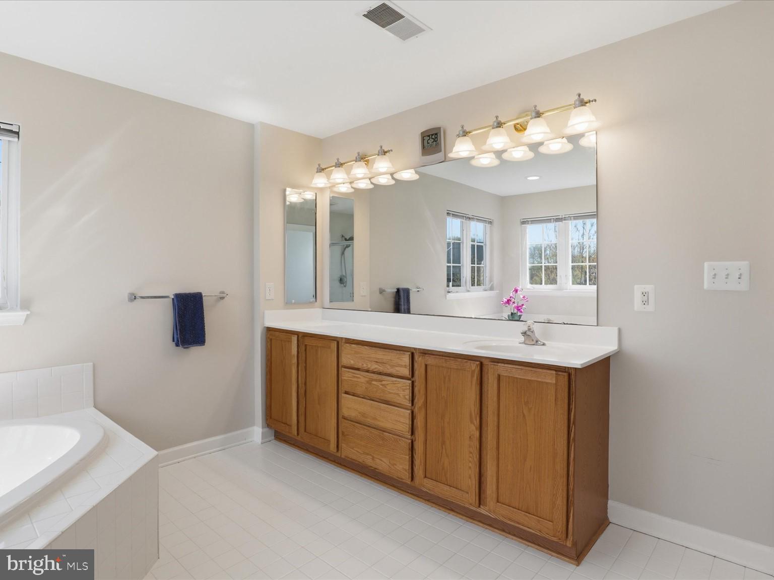 FAIRVIEW MANOR - Residential