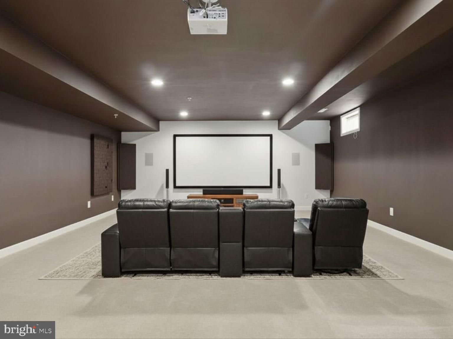 FAIRVIEW MANOR - Residential