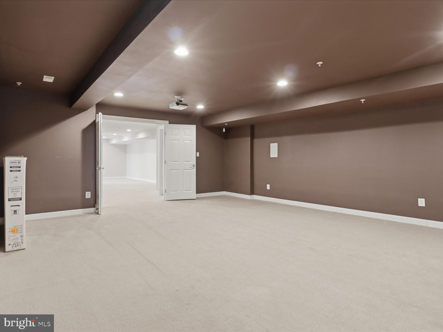 FAIRVIEW MANOR - Residential