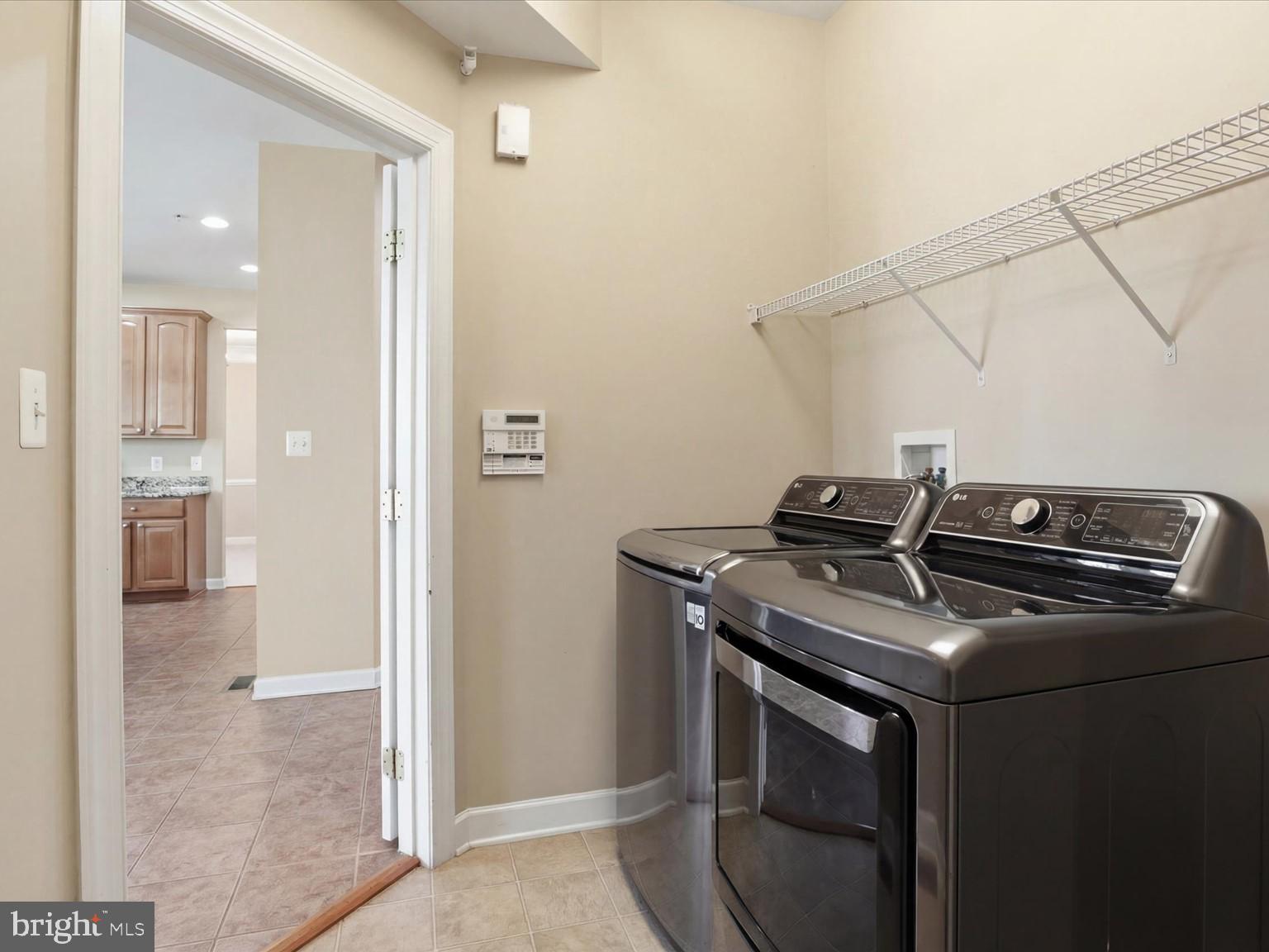 FAIRVIEW MANOR - Residential