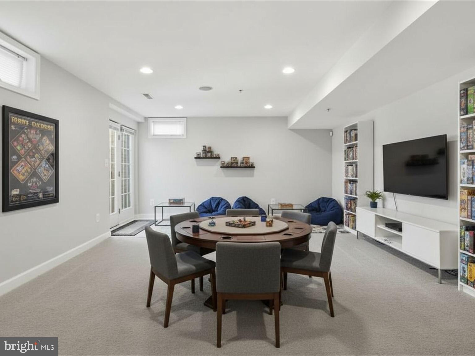 FAIRVIEW MANOR - Residential