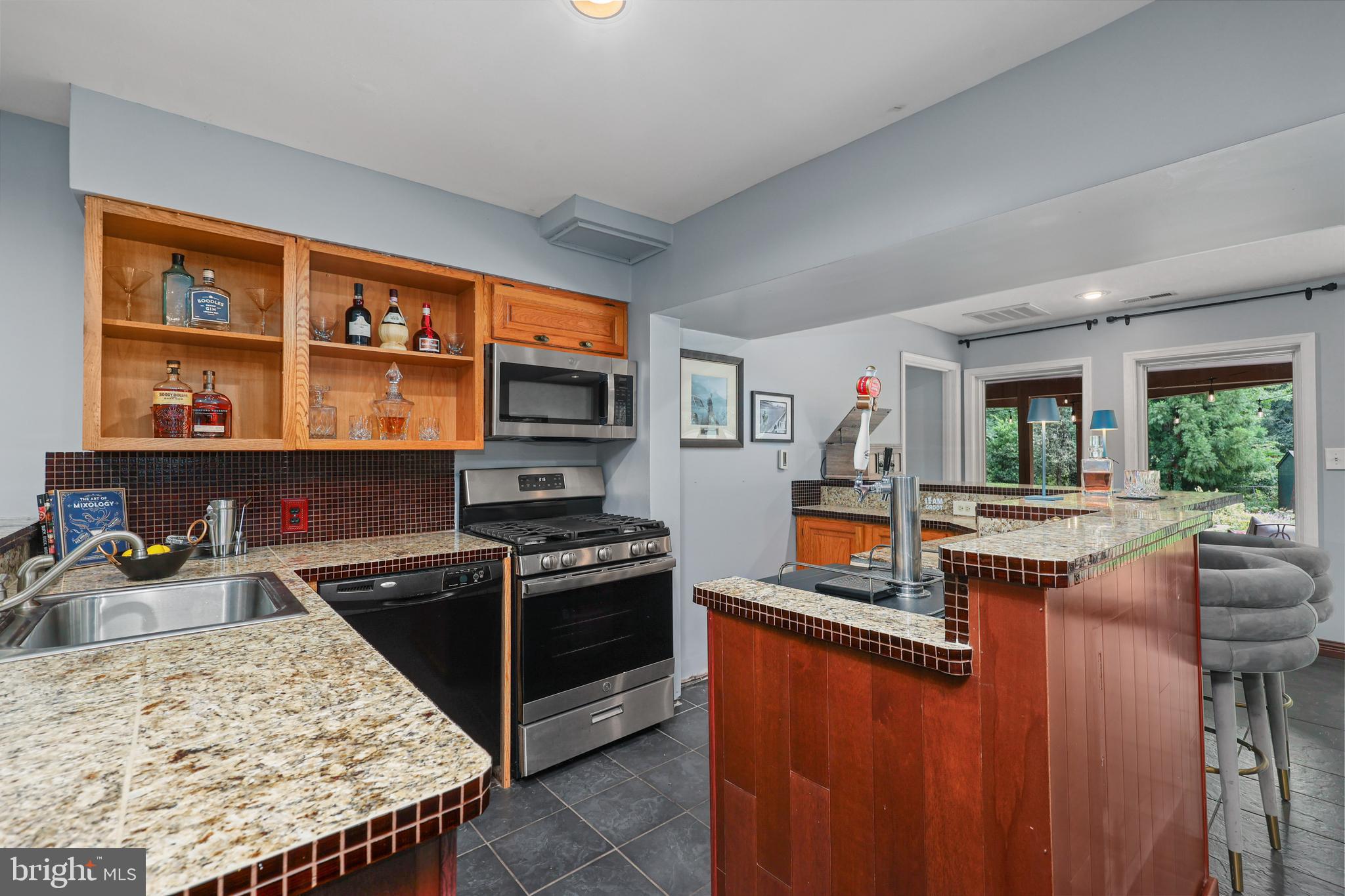 YACHT HAVEN ESTATES - Residential