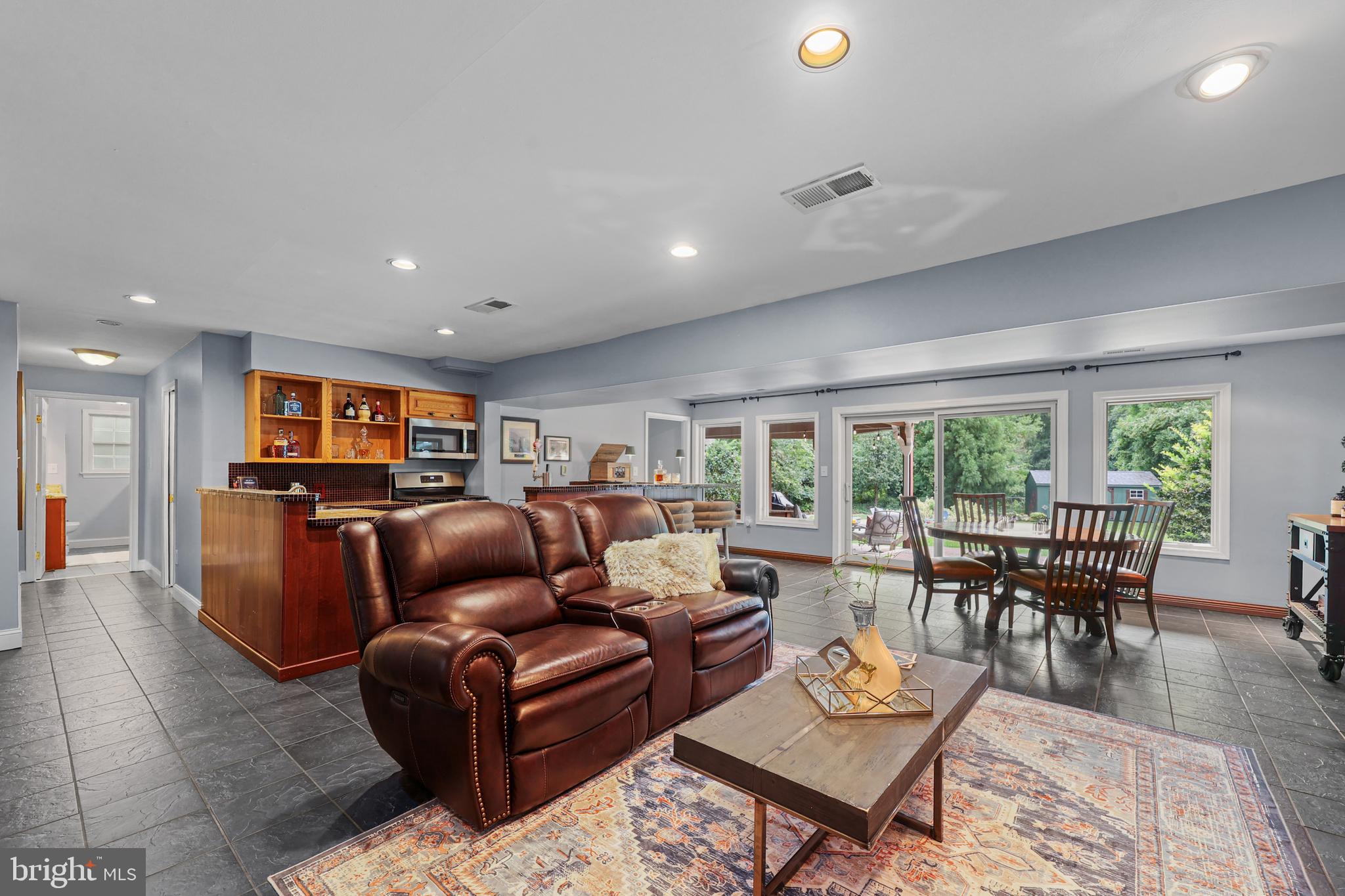 YACHT HAVEN ESTATES - Residential