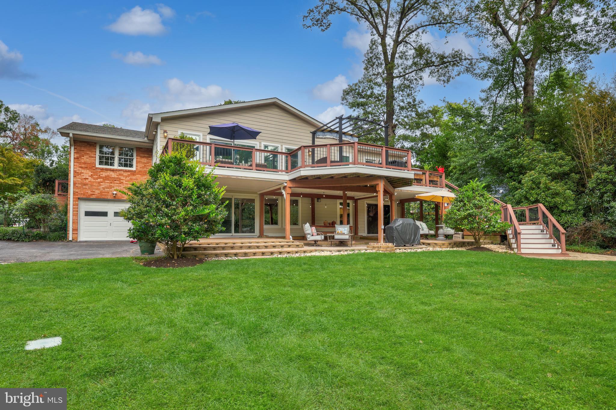 YACHT HAVEN ESTATES - Residential