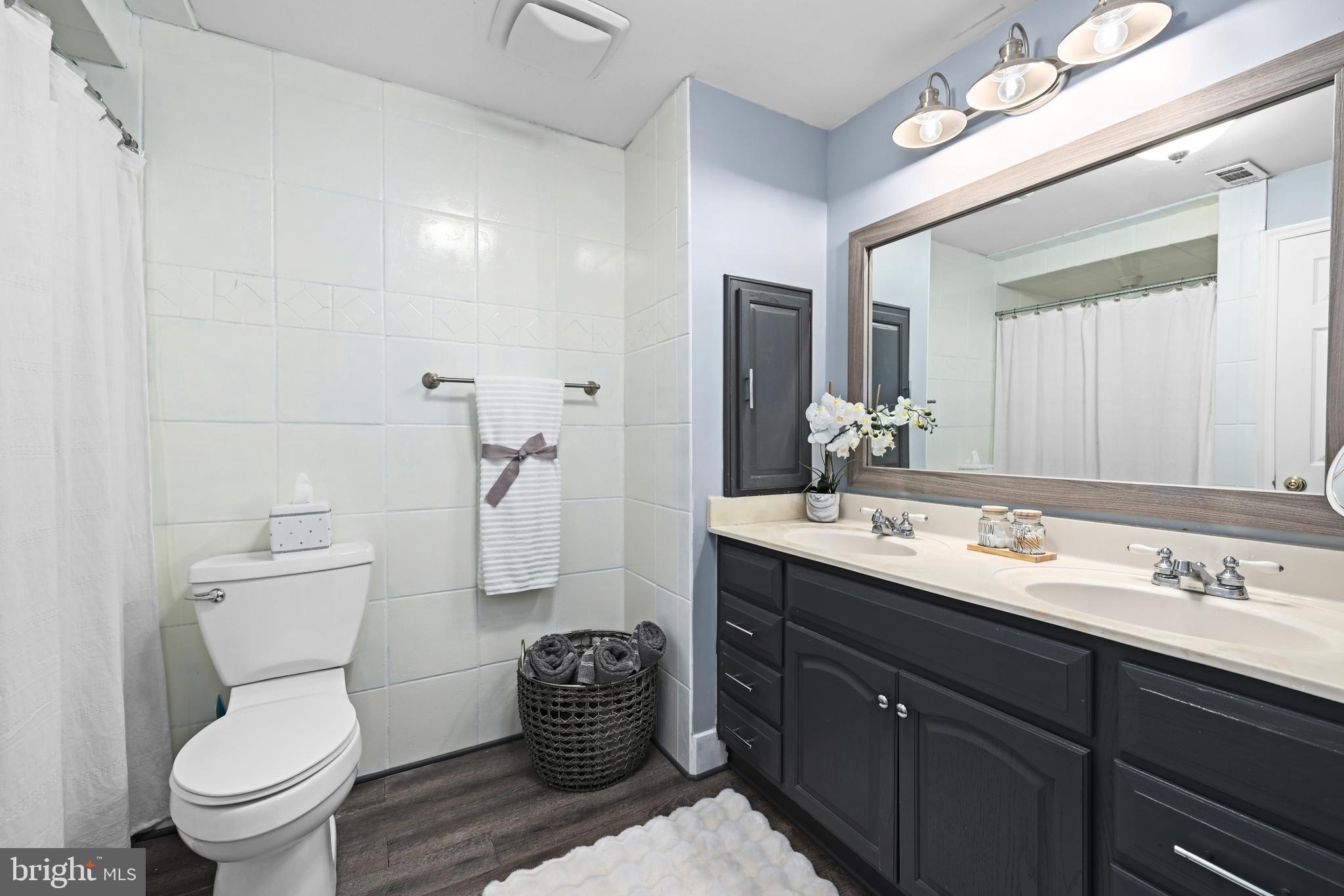 YACHT HAVEN ESTATES - Residential