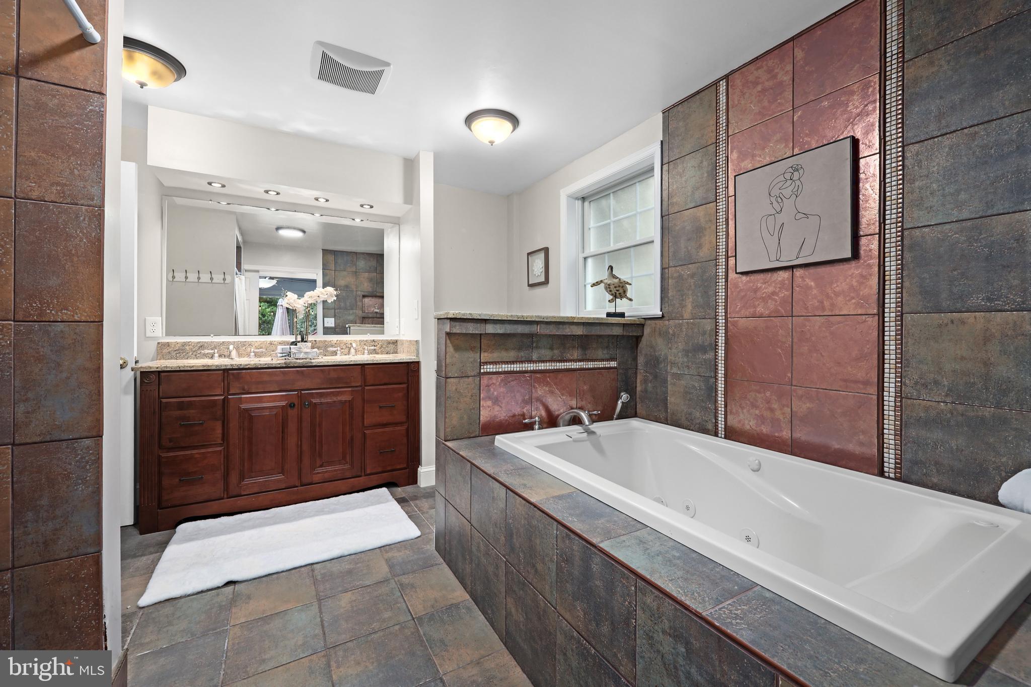 YACHT HAVEN ESTATES - Residential