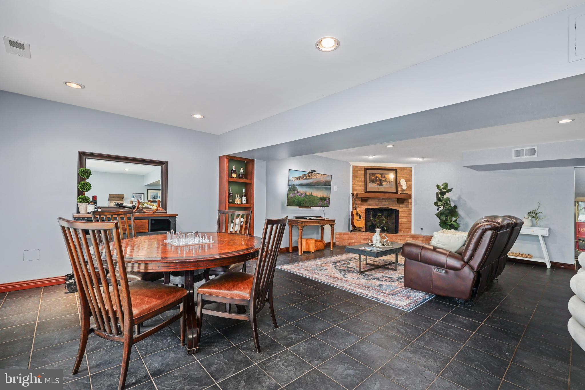 YACHT HAVEN ESTATES - Residential