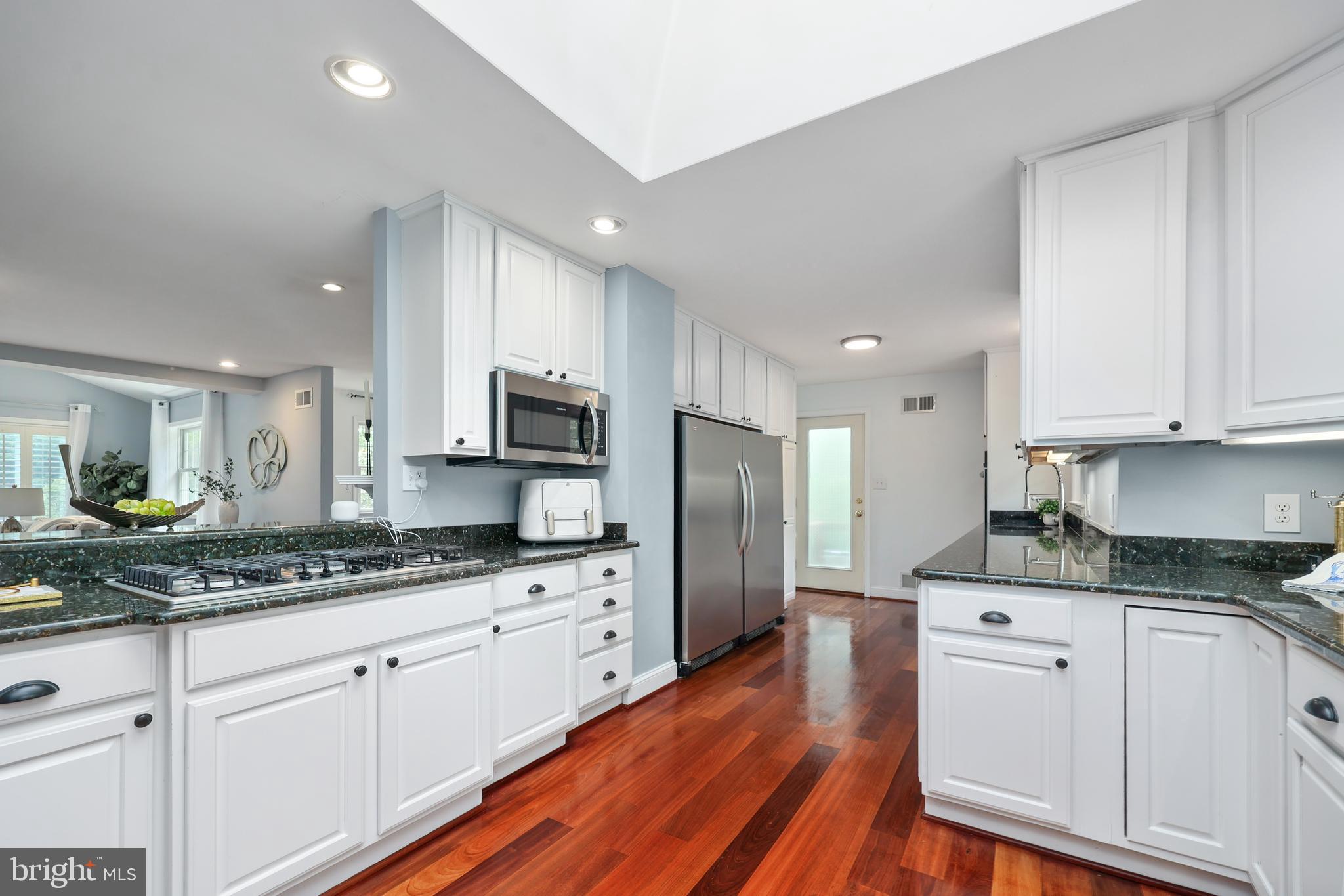 YACHT HAVEN ESTATES - Residential