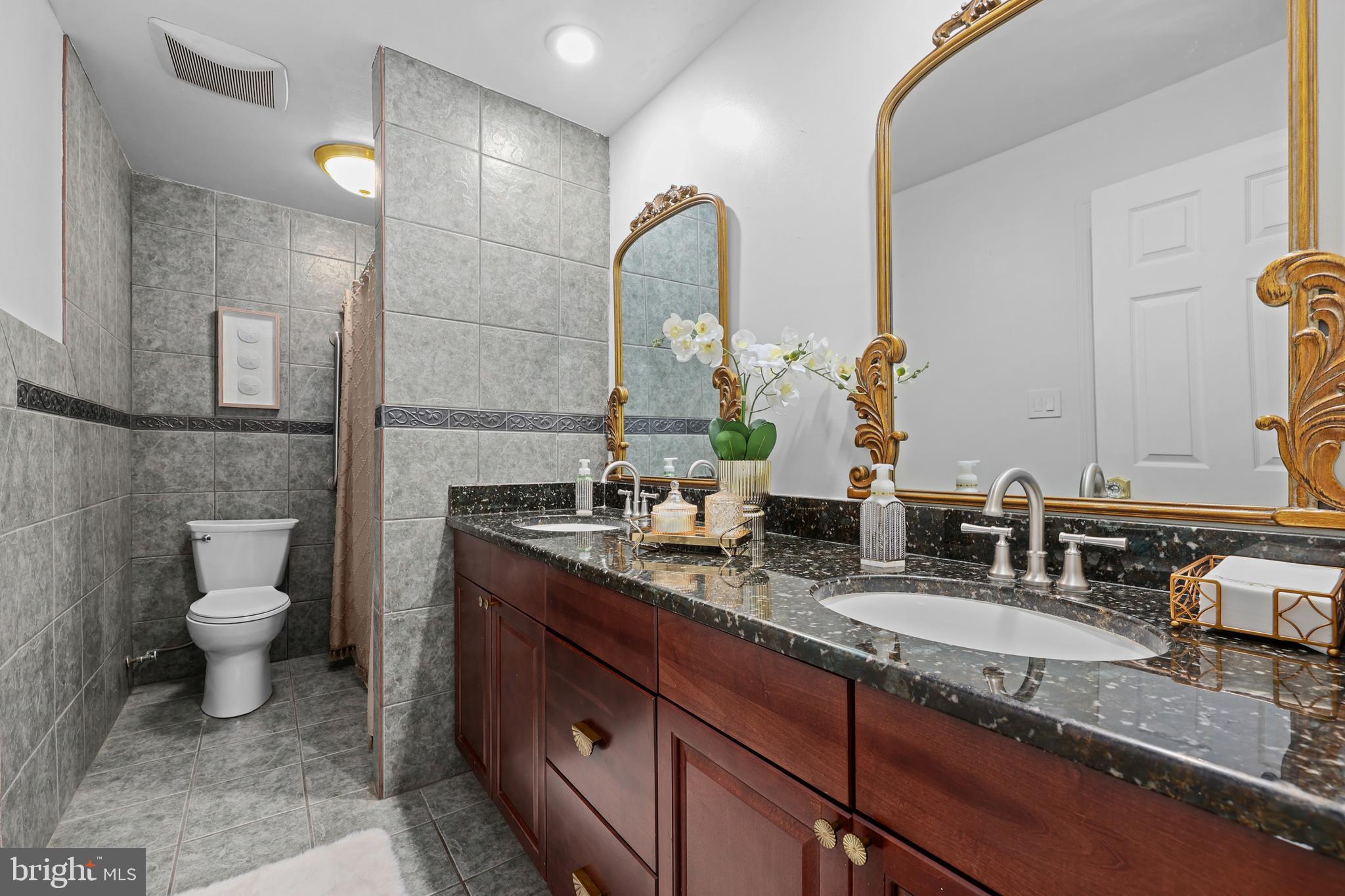 YACHT HAVEN ESTATES - Residential