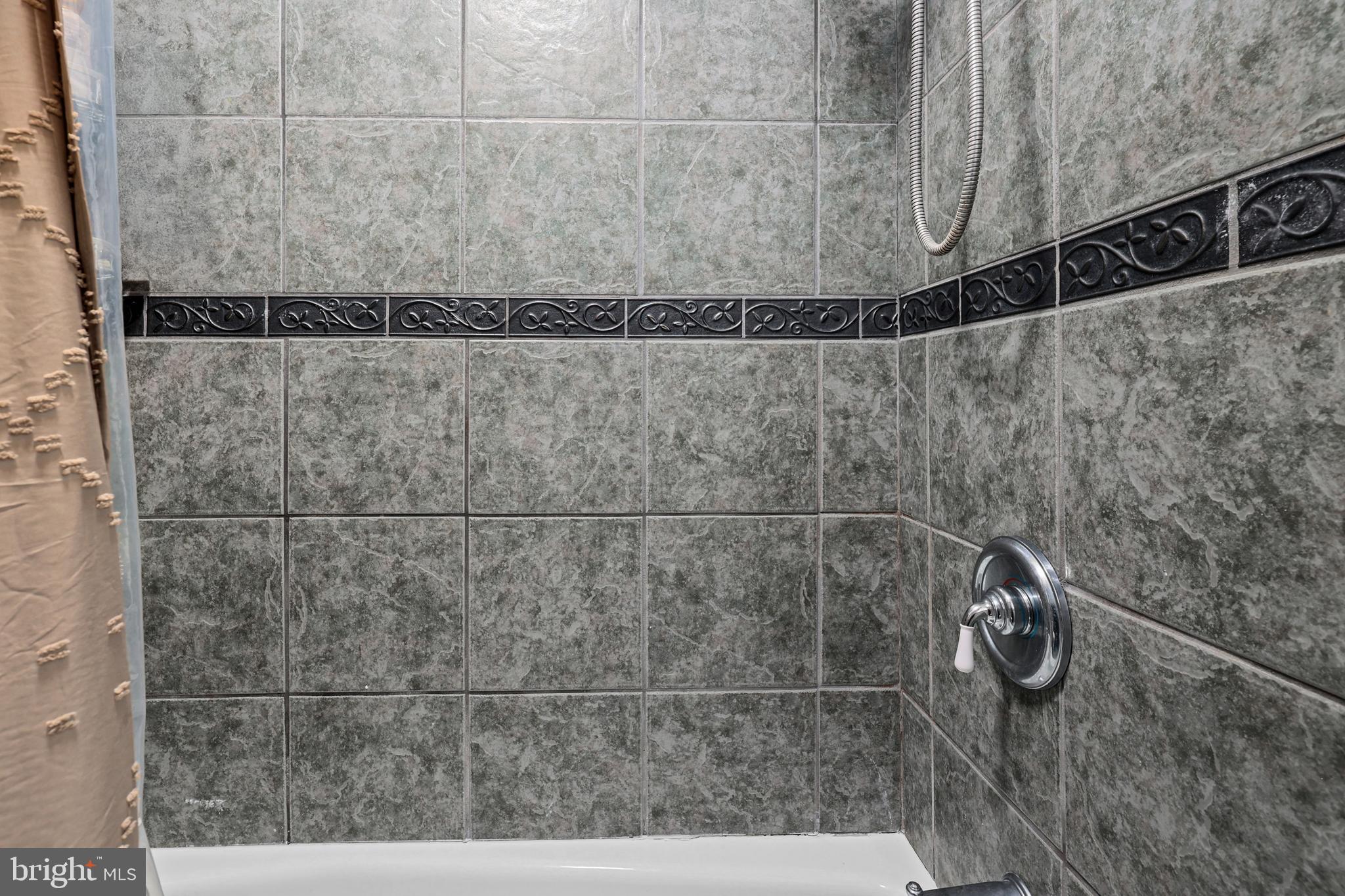 YACHT HAVEN ESTATES - Residential