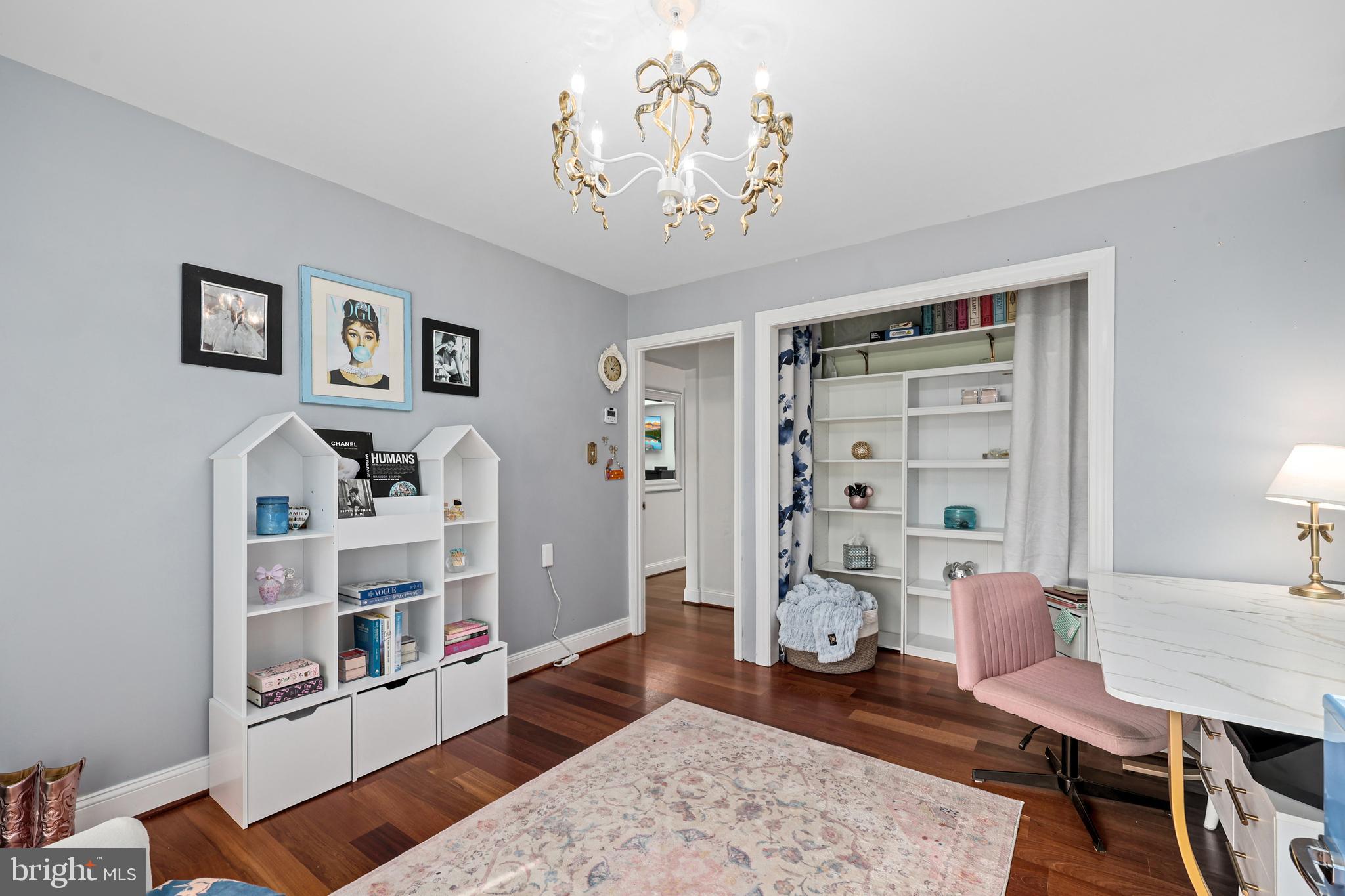 YACHT HAVEN ESTATES - Residential