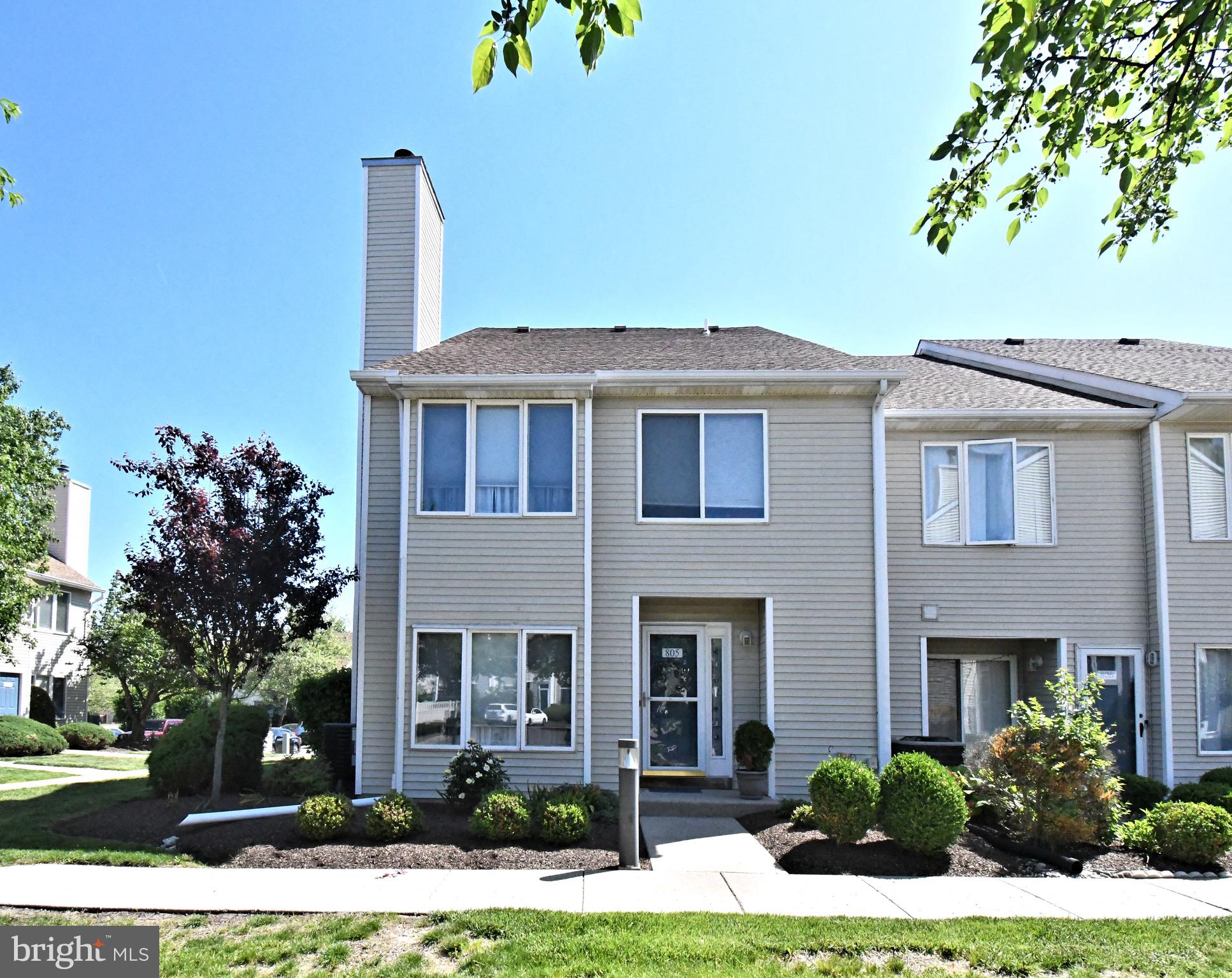 805 KARENS COURT 805