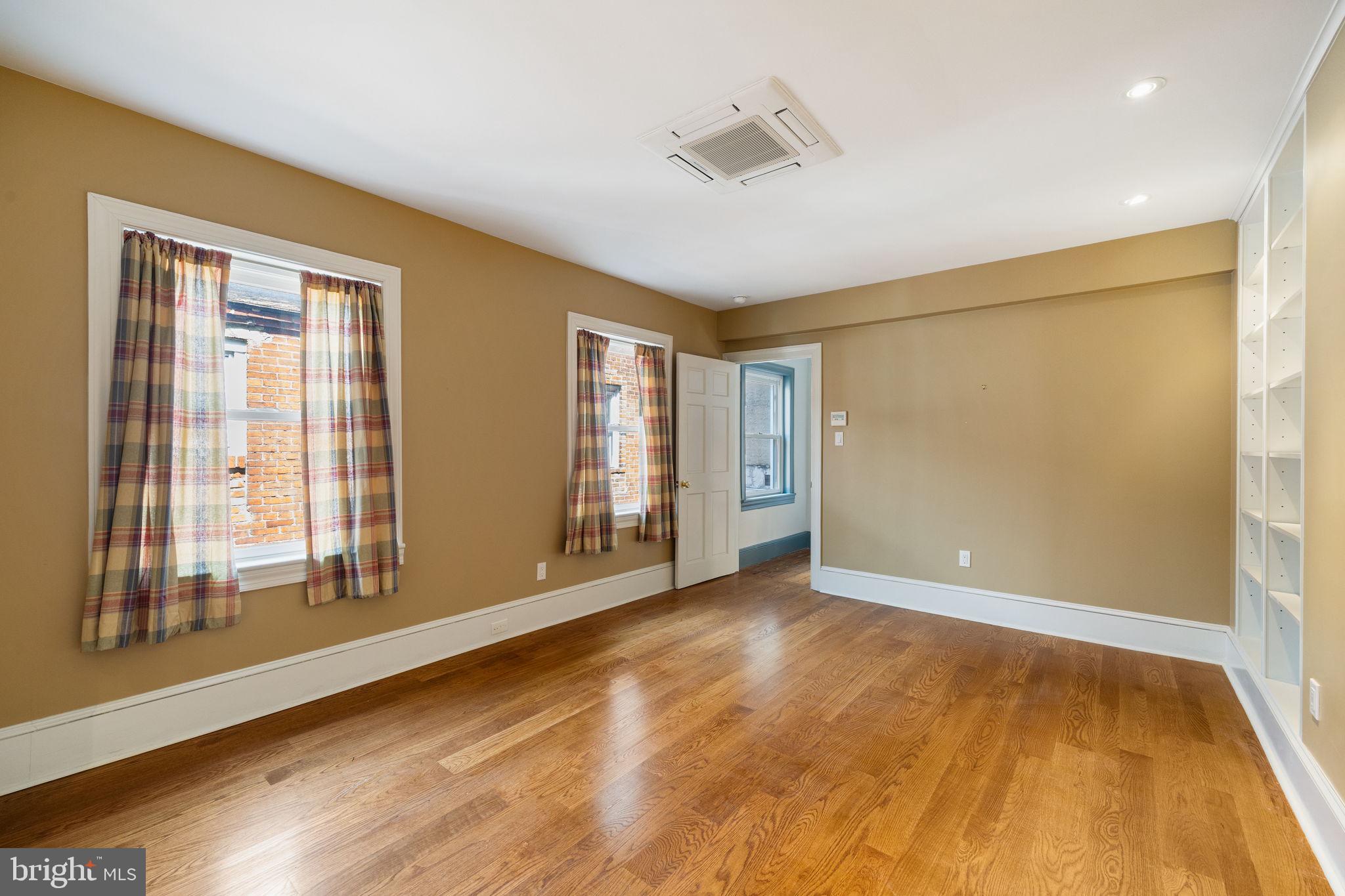 BELLA VISTA - Residential