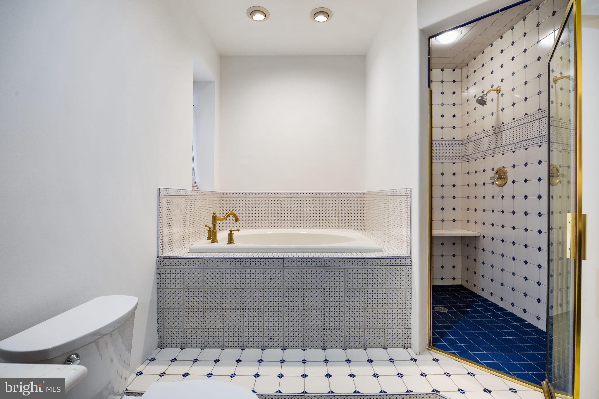 BELLA VISTA - Residential